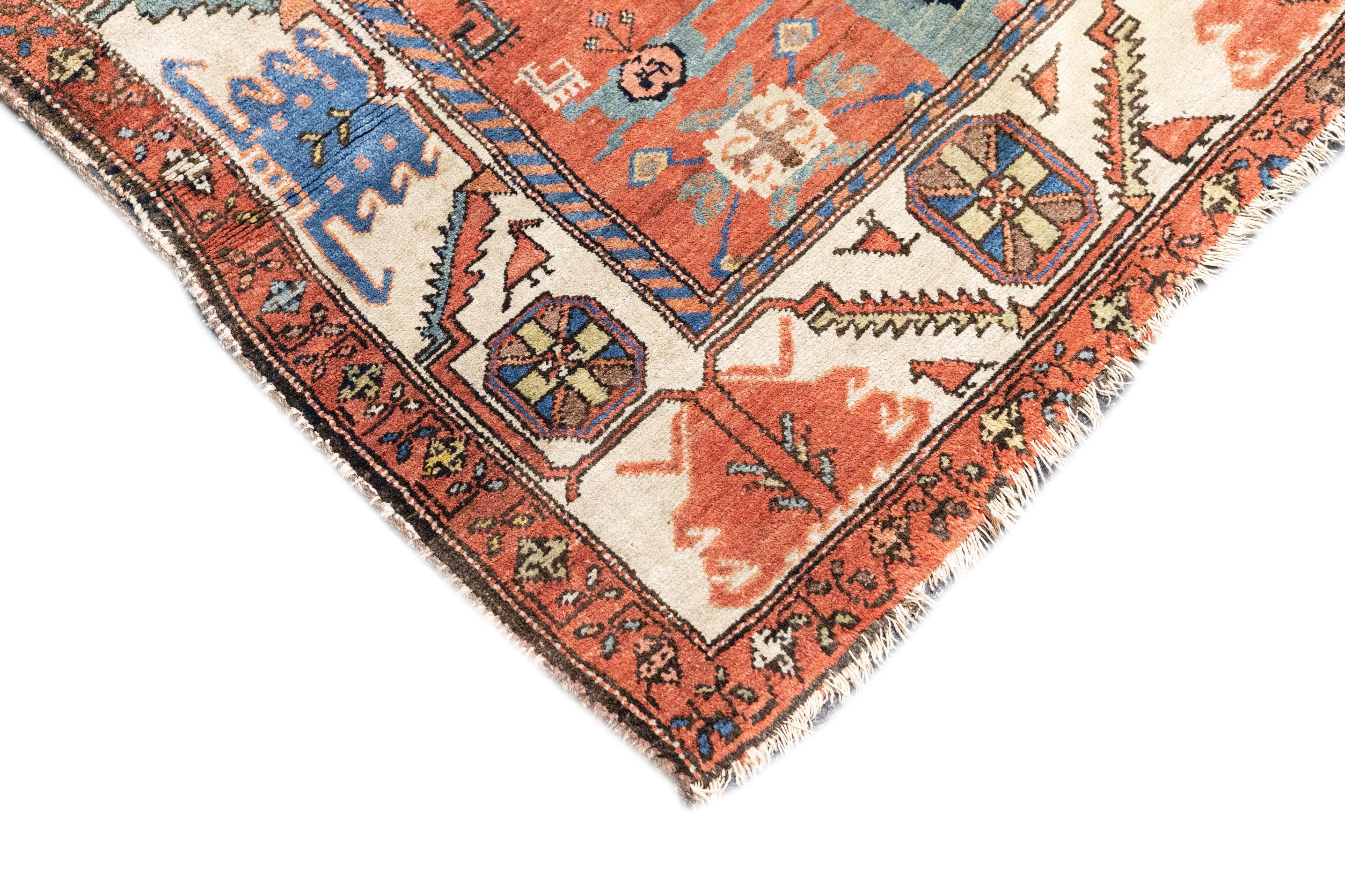 Fine Antique Persian Tribal Bakhtiari Rug 4'11'' x 9'7'' In Good Condition For Sale In New York, NY