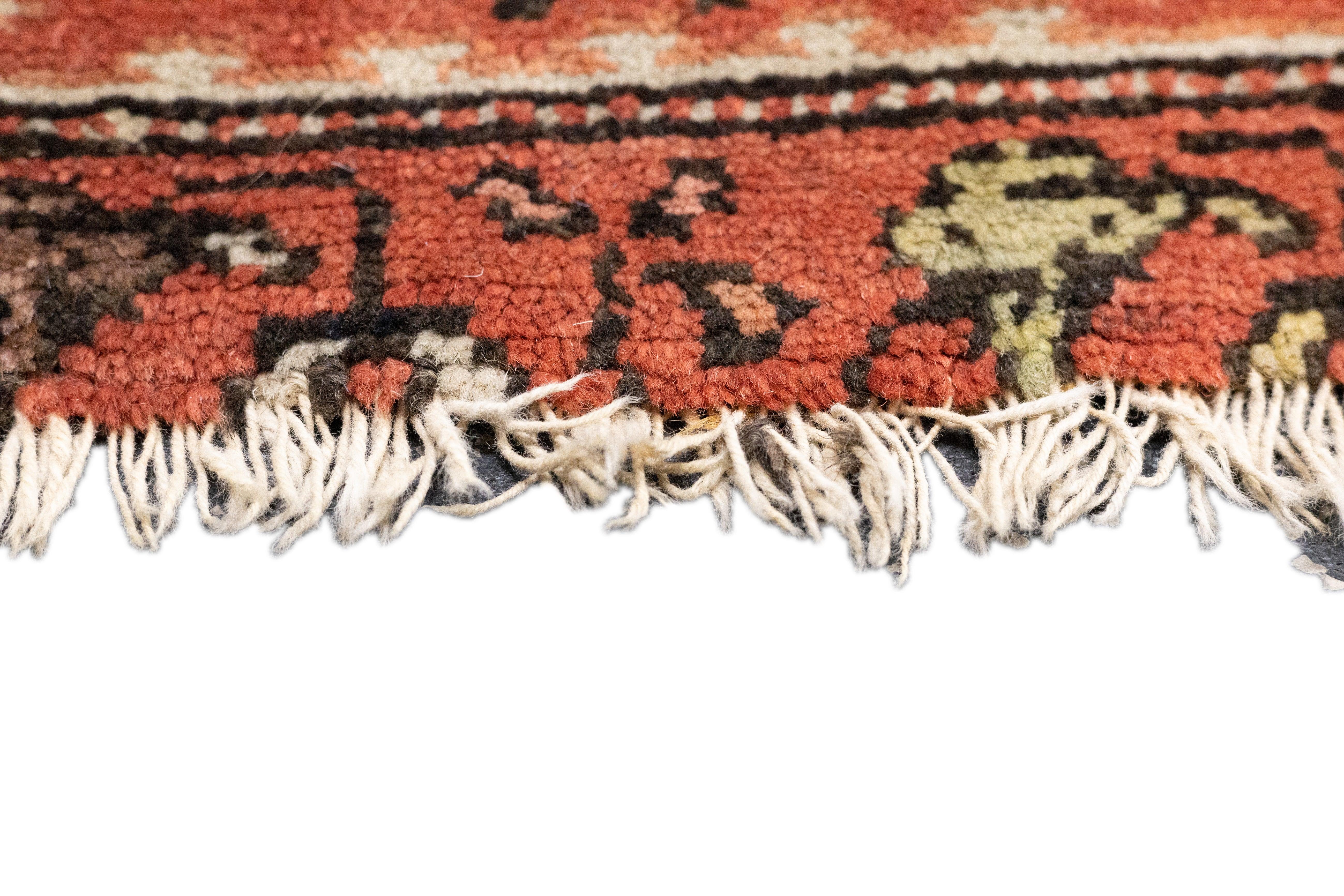 Wool Fine Antique Persian Tribal Bakhtiari Rug 4'11'' x 9'7'' For Sale