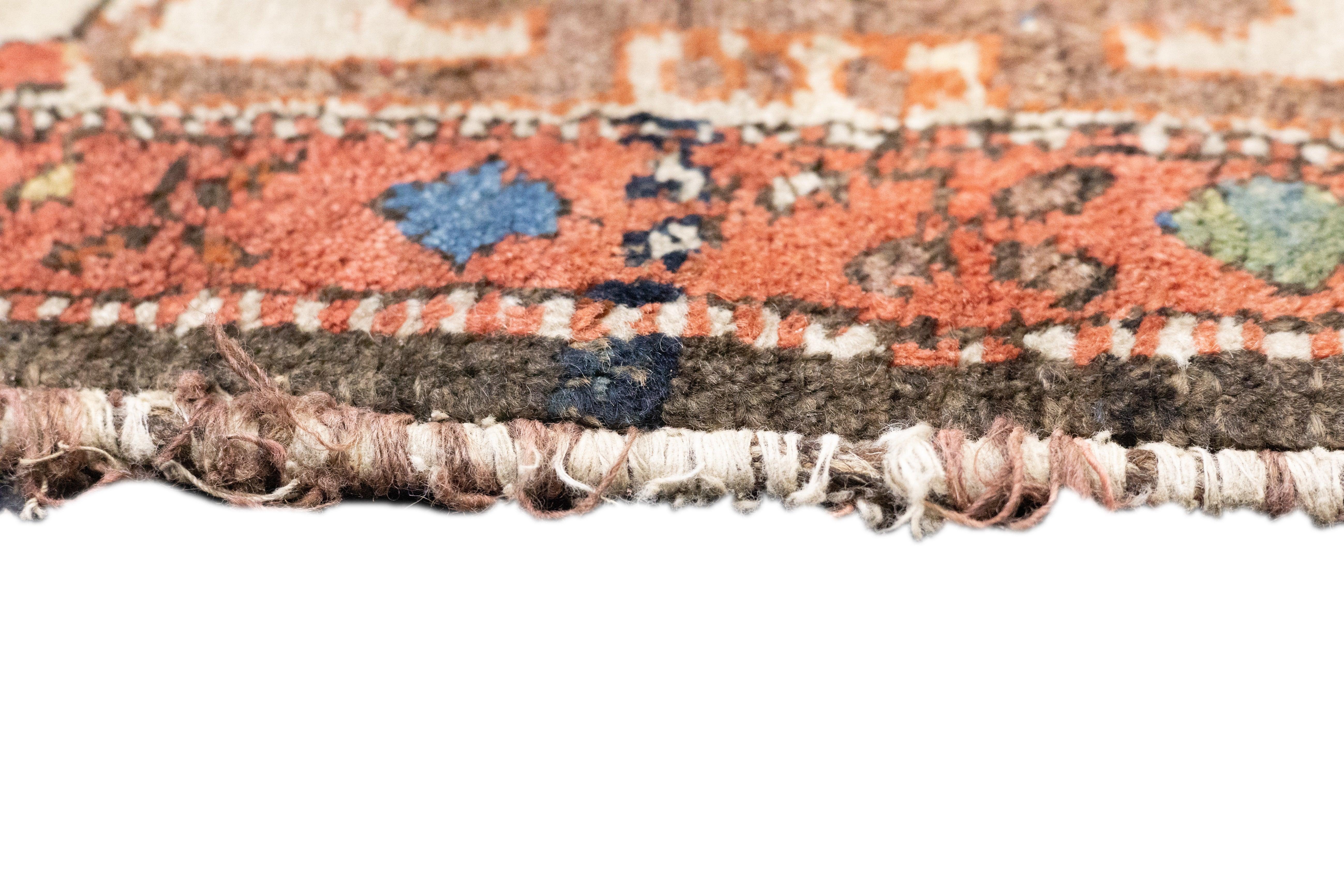 Fine Antique Persian Tribal Bakhtiari Rug 4'11'' x 9'7'' For Sale 1
