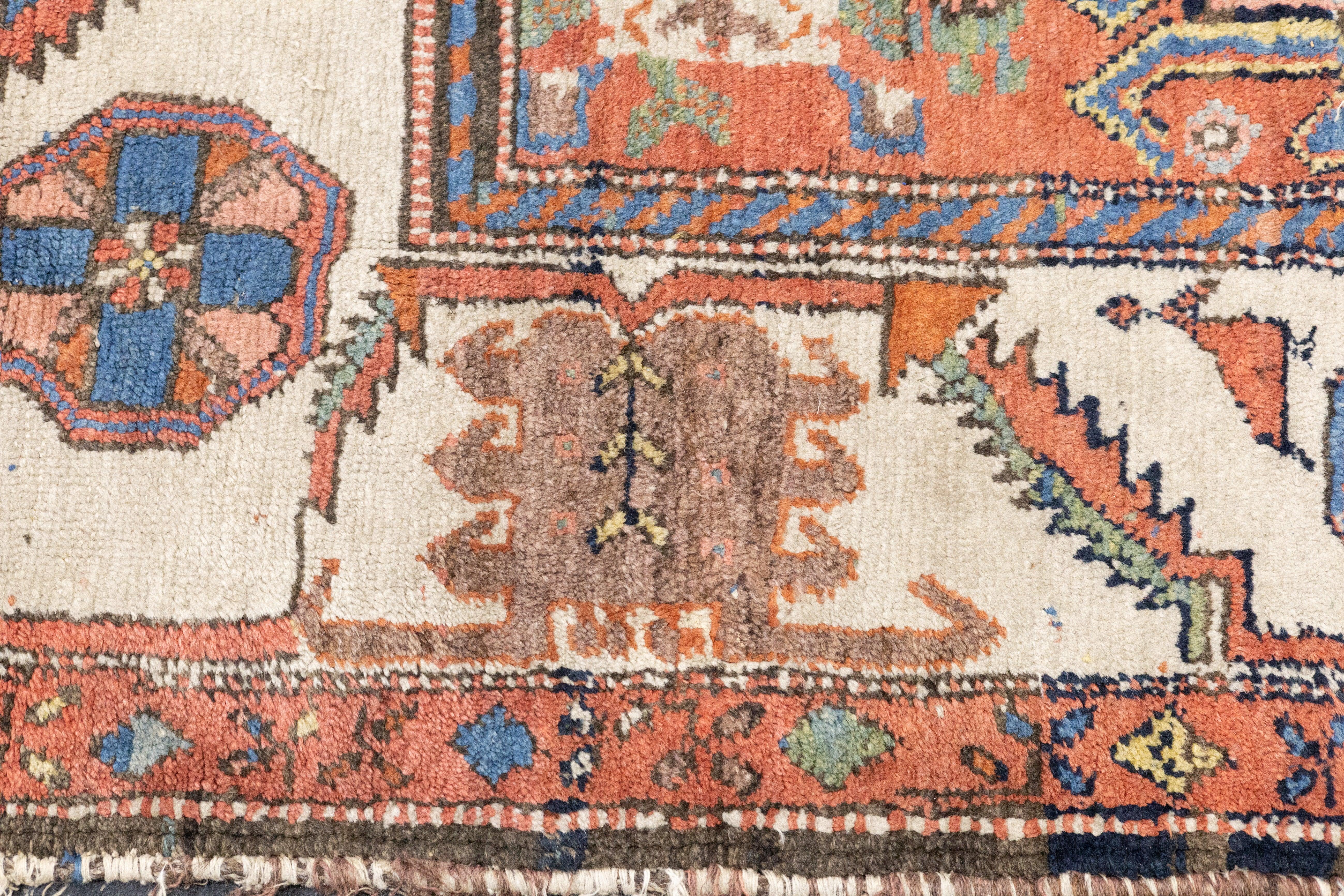 Fine Antique Persian Tribal Bakhtiari Rug 4'11'' x 9'7'' For Sale 3