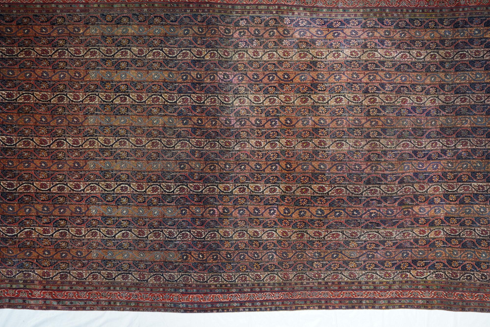 Wool Fine Antique Persian Tribal Qashqi Rug For Sale