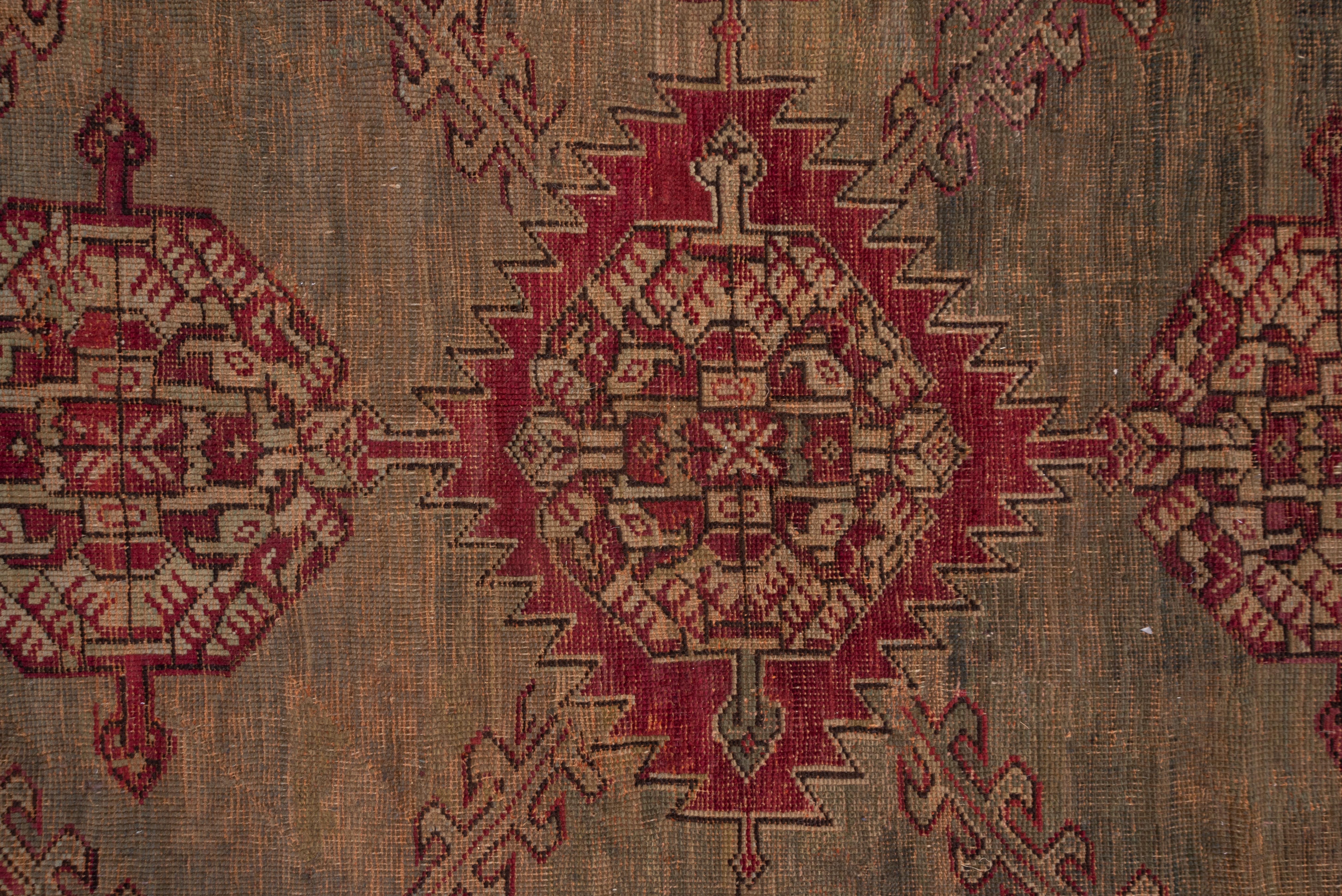 Noué à la main Magnifique tapis rouge ancien d'Oushak, vers 1900 en vente