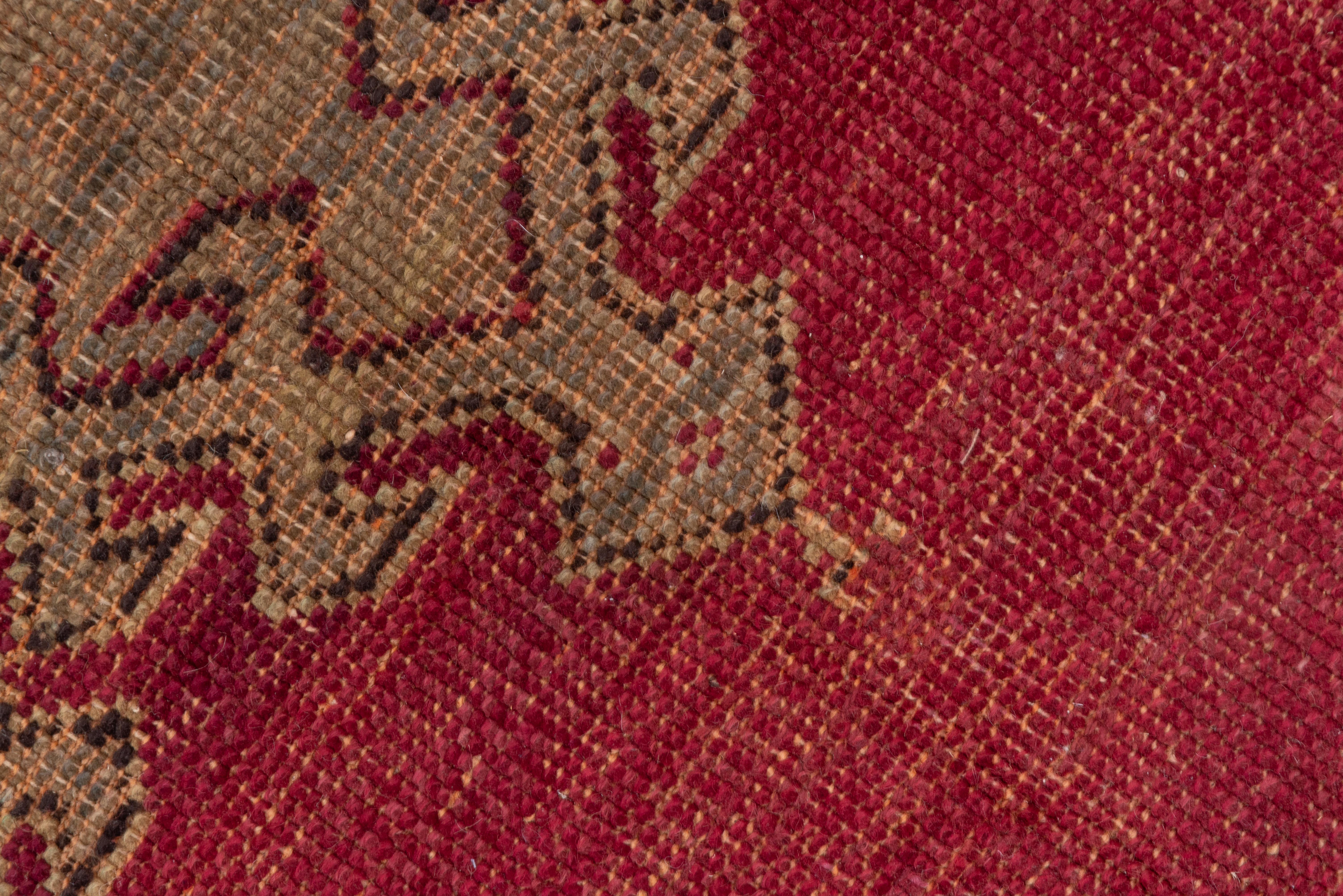 Magnifique tapis rouge ancien d'Oushak, vers 1900 Bon état - En vente à New York, NY