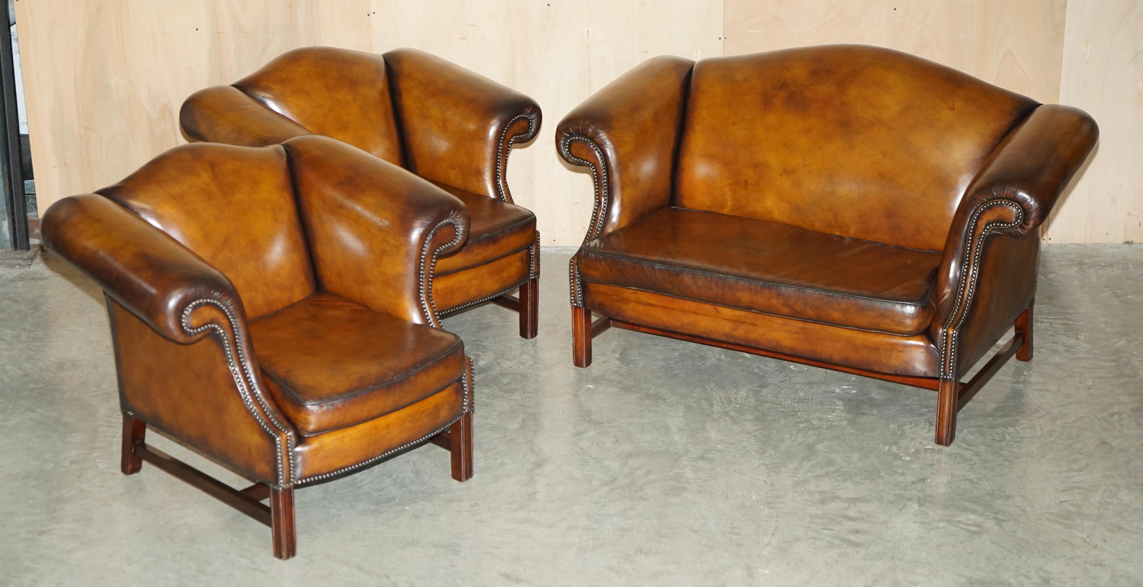 Royal House Antiques

Royal House Antiques is delighted to offer for sale this stunning, fully restored vintage hand dyed Cigar Brown leather Humpback Antique style three piece suite 

Please note the delivery fee listed is just a guide, it covers