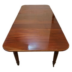 Table de salle à manger à rallonge 12 places en acajou de qualité ancienne Régence