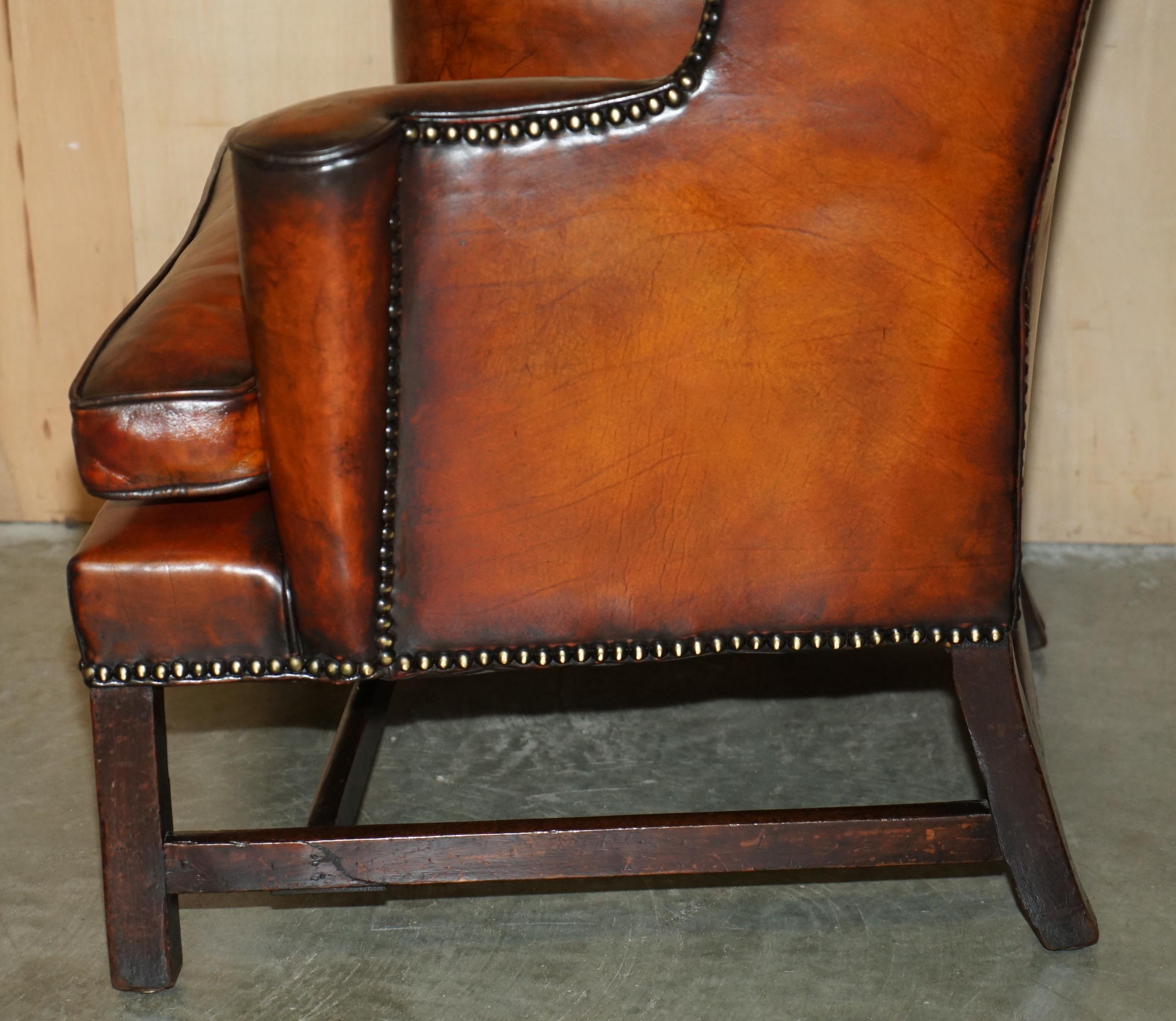 FiNE ANTIQUE RESTORED GEORGE III PERIOD CIR 1780 WINGBACK BROWN LEATHER ARMCHAIR im Angebot 11