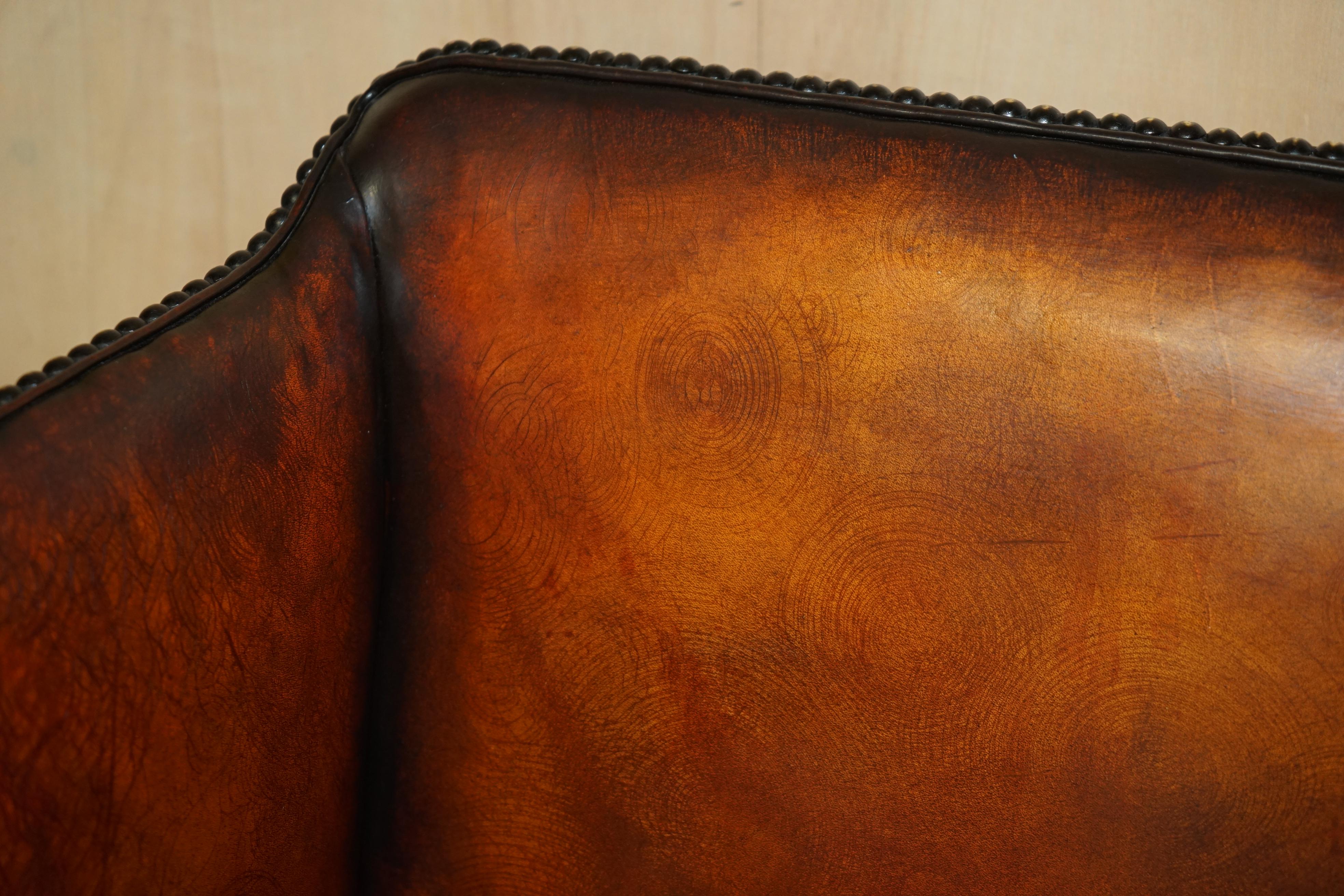 FiNE ANTIQUE RESTORED GEORGE III PERIOD CIR 1780 WINGBACK BROWN LEATHER ARMCHAIR (Englisch) im Angebot