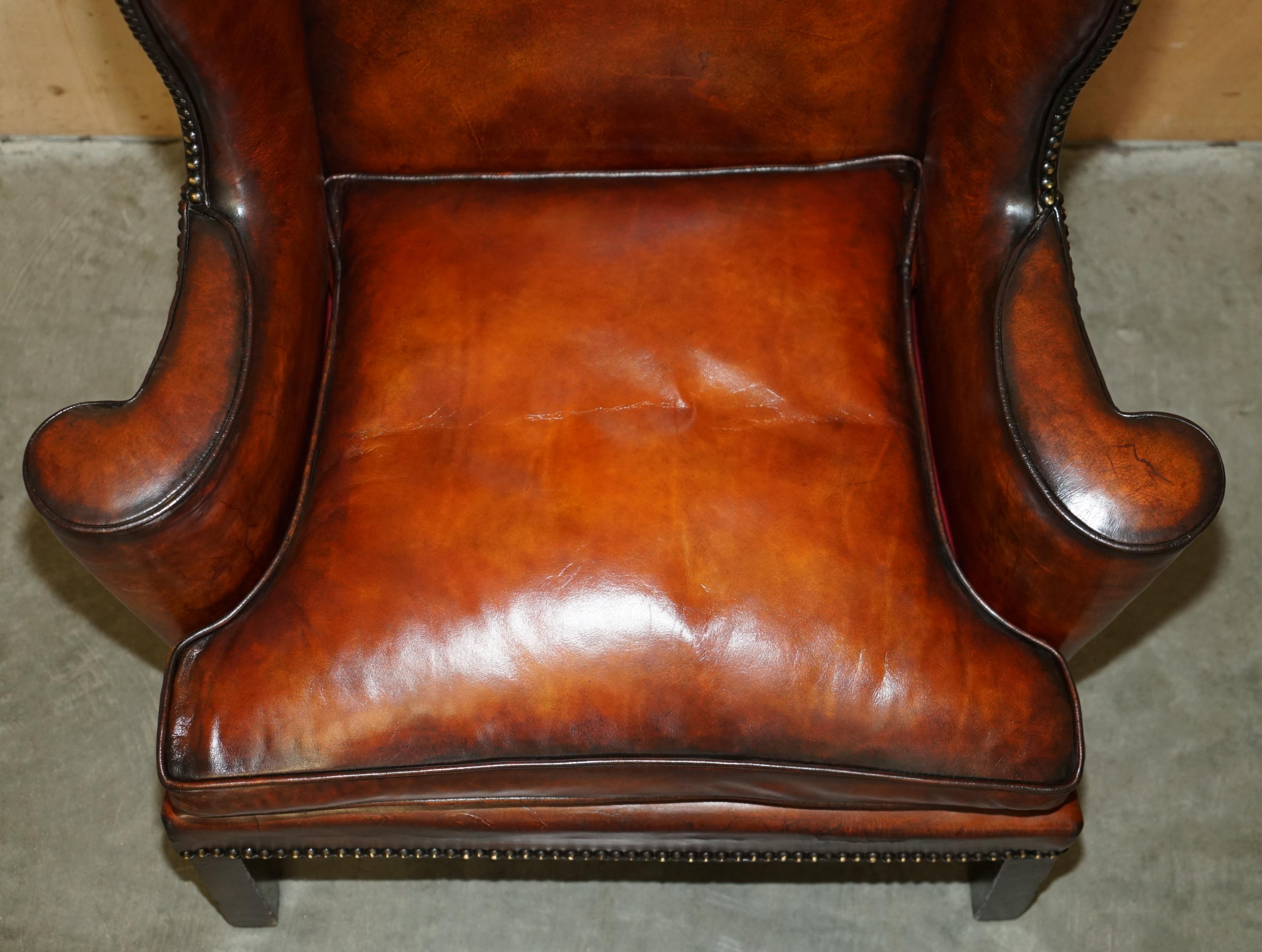 FiNE ANTIQUE RESTORED GEORGE III PERIOD CIR 1780 WINGBACK BROWN LEATHER ARMCHAIR (Spätes 18. Jahrhundert) im Angebot