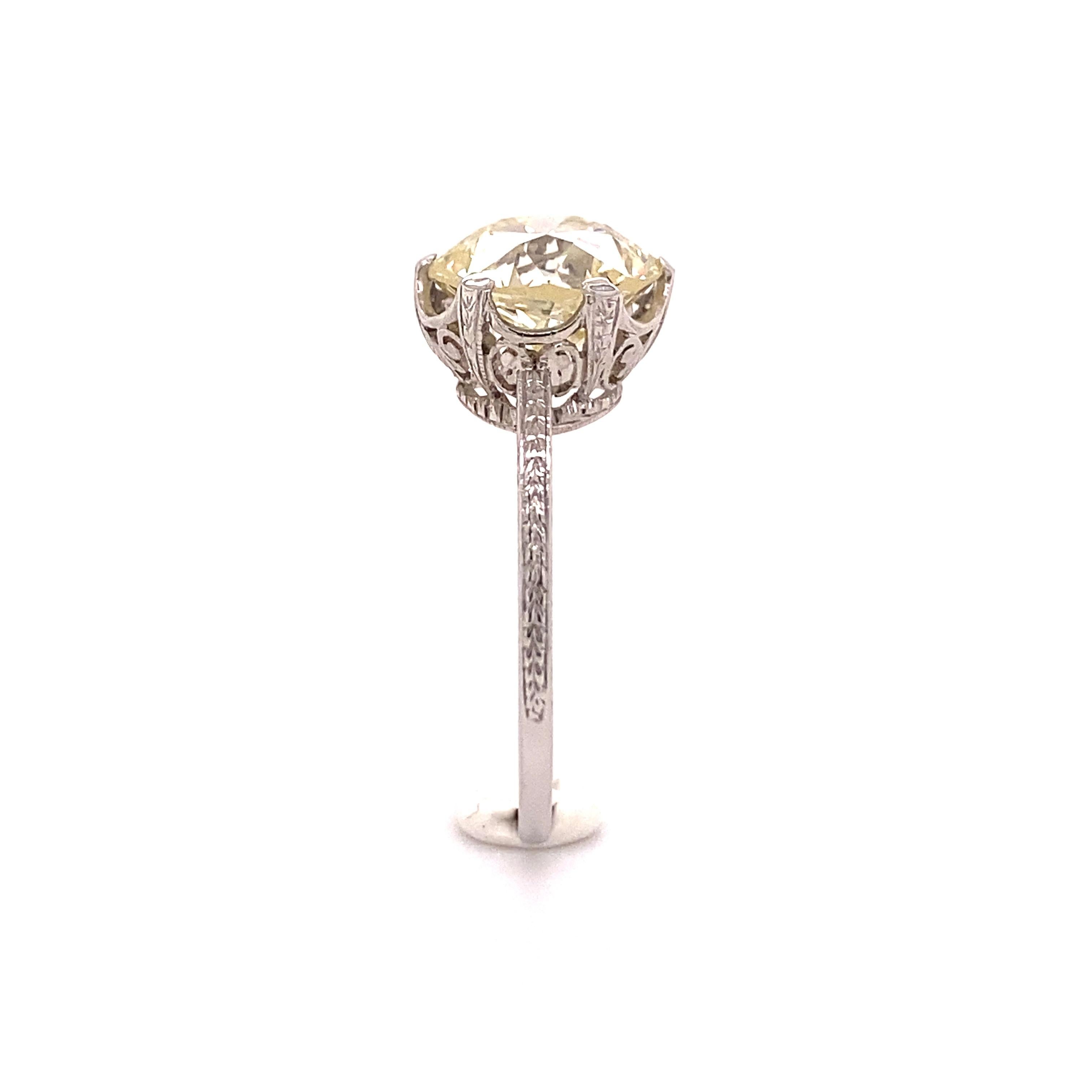 Fine Antique Ring in Platinum with Old European Cut Diamond of 3.42 Ct 3