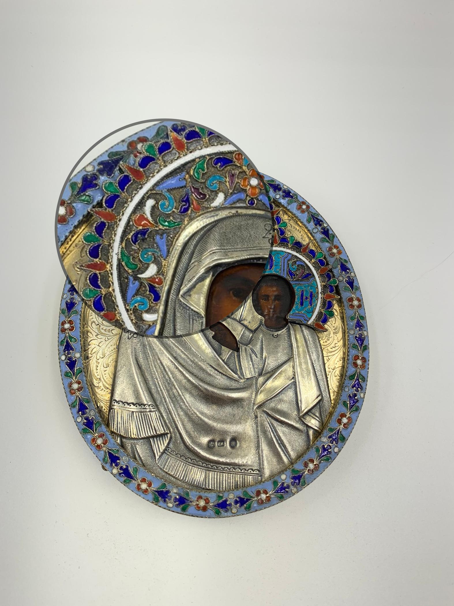 Fine Antique Russian Vermeil Silver Enamel Pendant Icon of Kazan Mother of God  For Sale 1