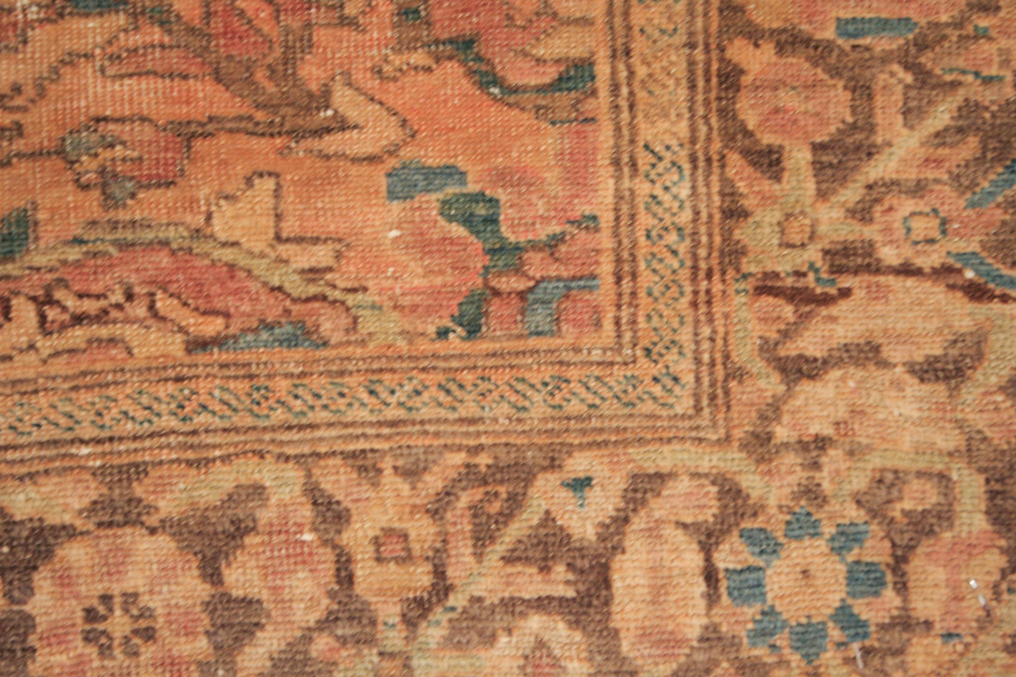 Azero Raffinato tappeto antico Sarouk Farahan dai colori tenui in vendita