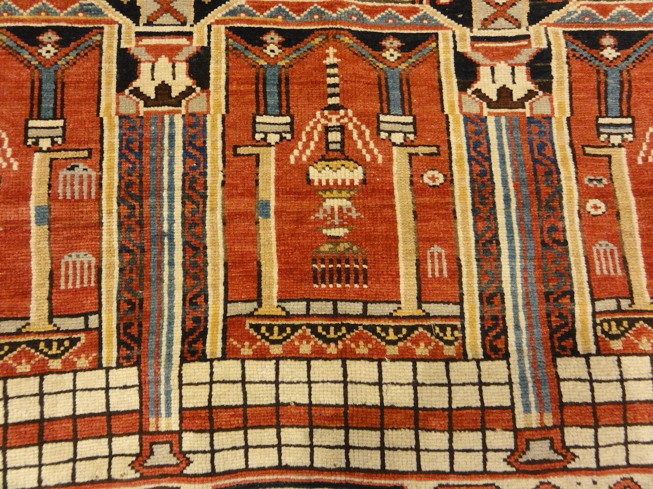 Centrasiatique Tapis de méditation Shirvan ancien avec motif Aya Sofia, Circa 1880 en vente