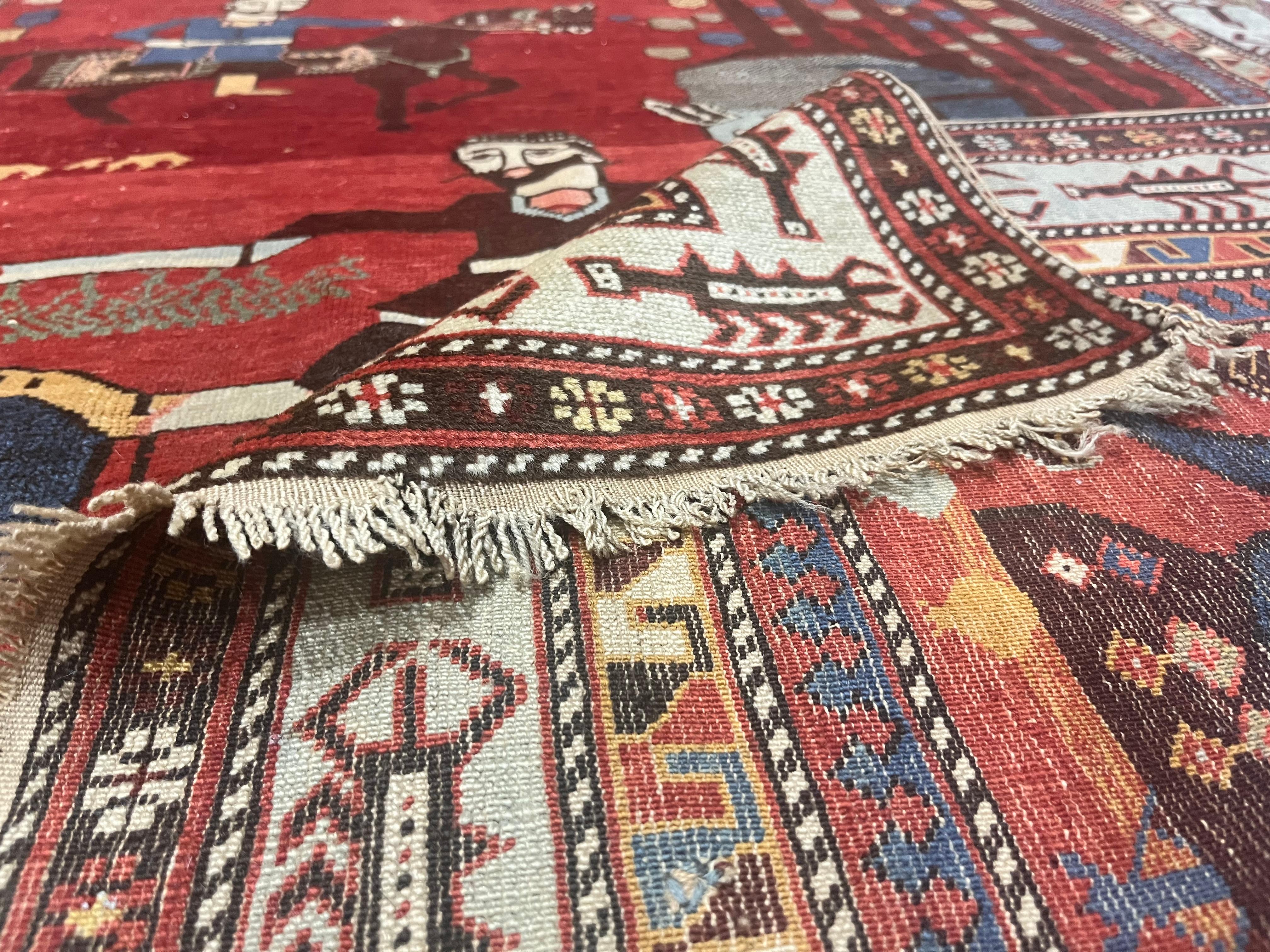 Fine Antique Shirvan unusual pictorial design Rug 4'11