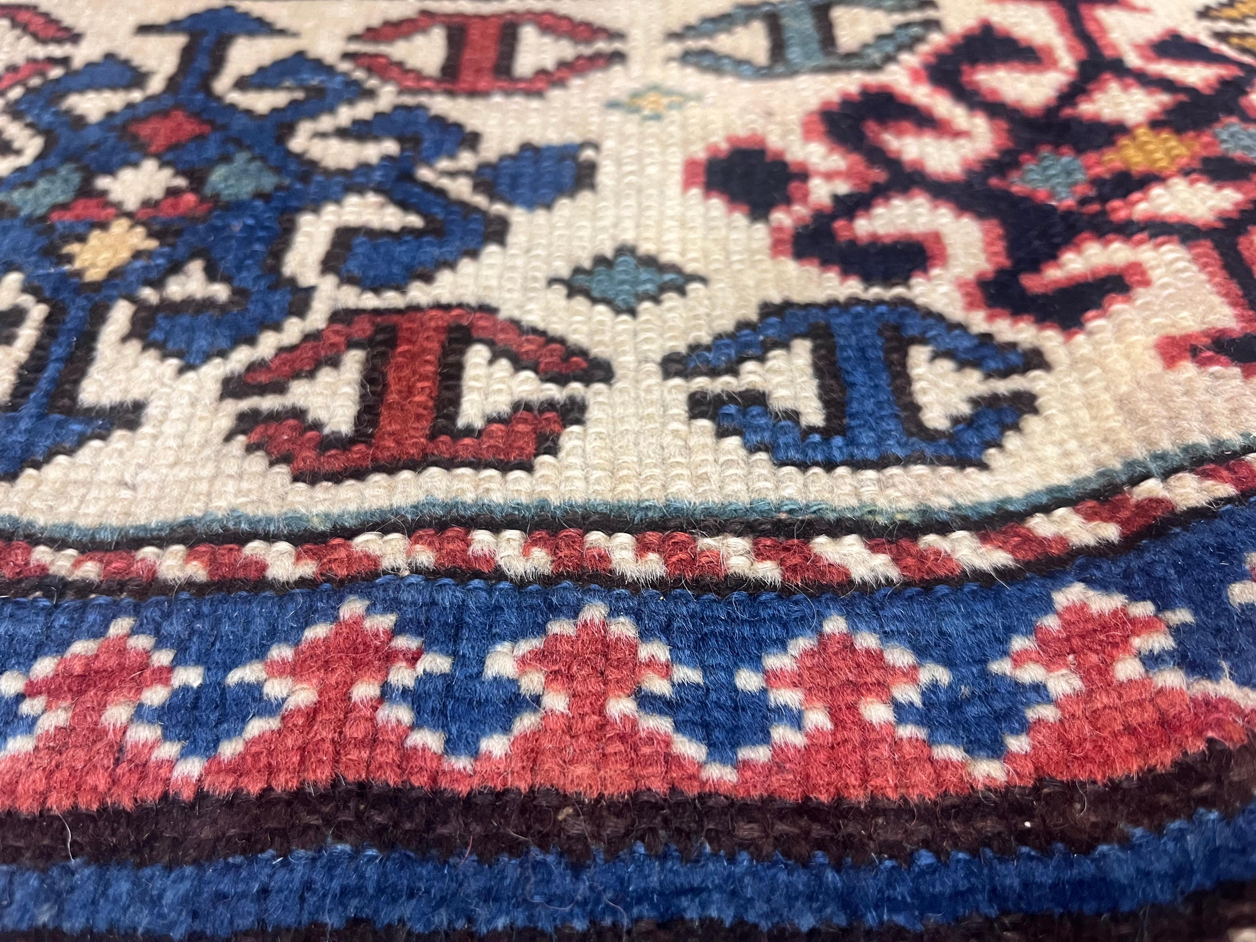 Feiner antiker Shirvan-Wollteppich 3'3