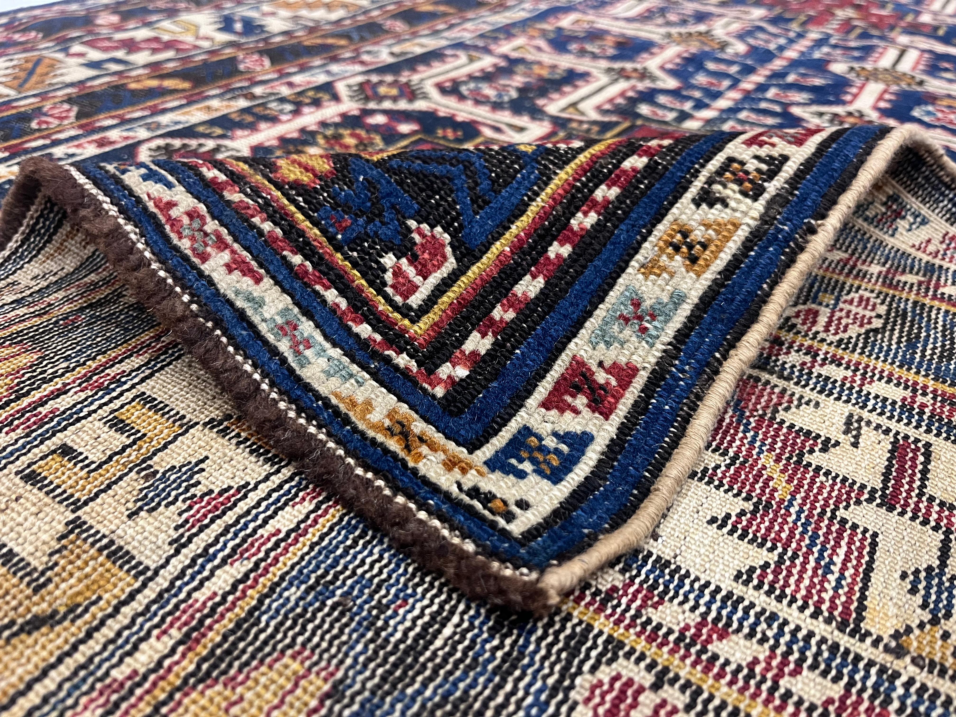 Tapis ancien en laine de Shirvan 3'8