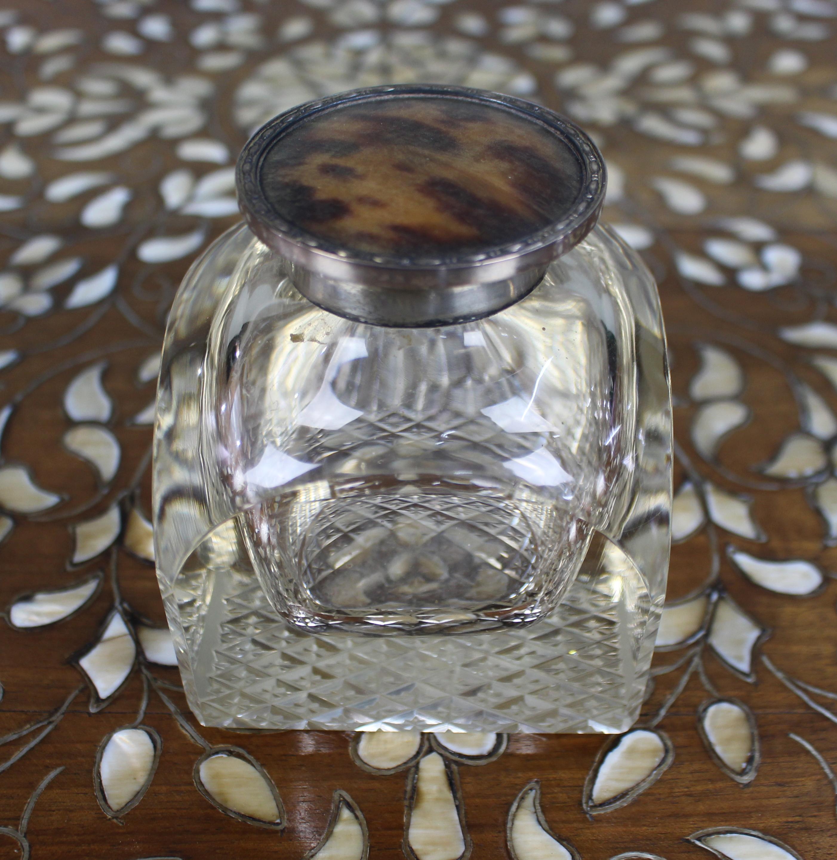 Feines antikes Tintenfass aus Silber und geschliffenem Glas, um 1916 (Britisch) im Angebot