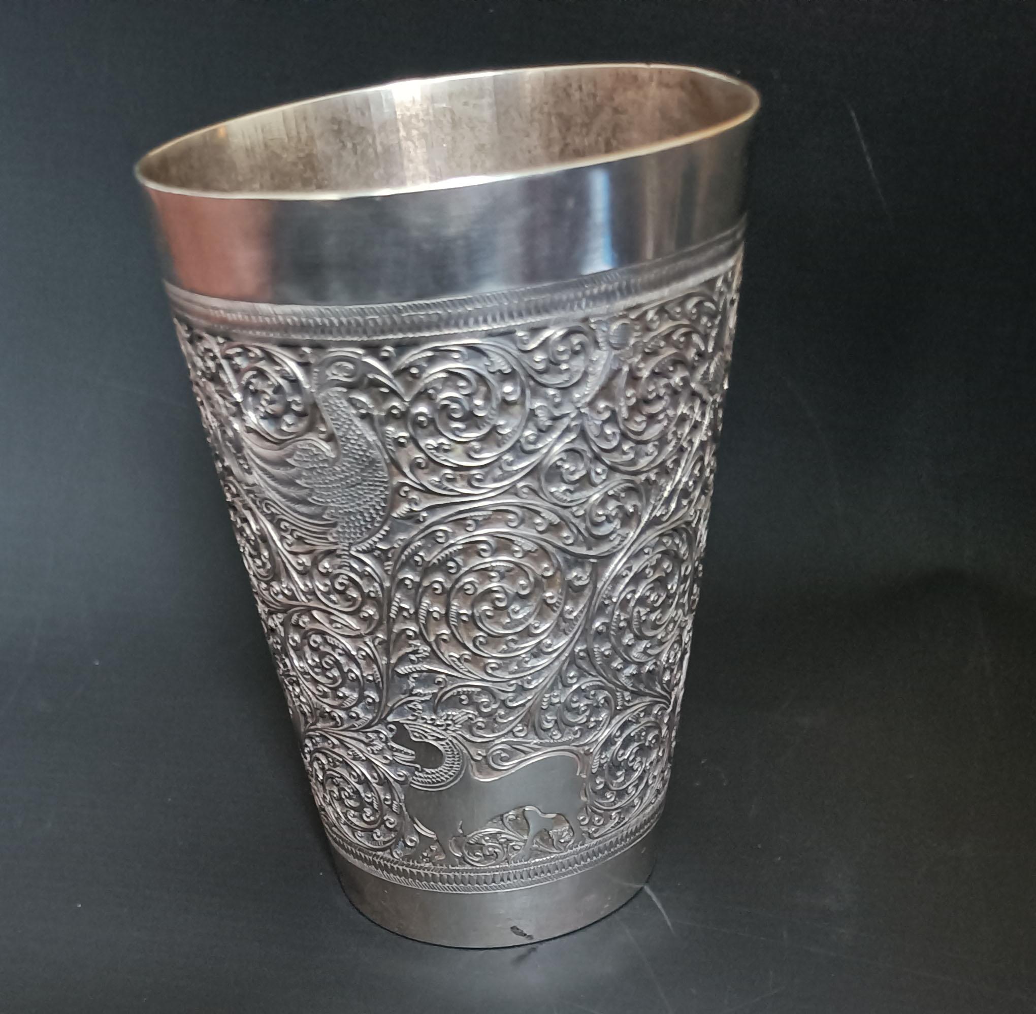 Antico bicchiere d'argento Kandyan, Sri Lanka (Ceylon), XIX secolo in vendita 2