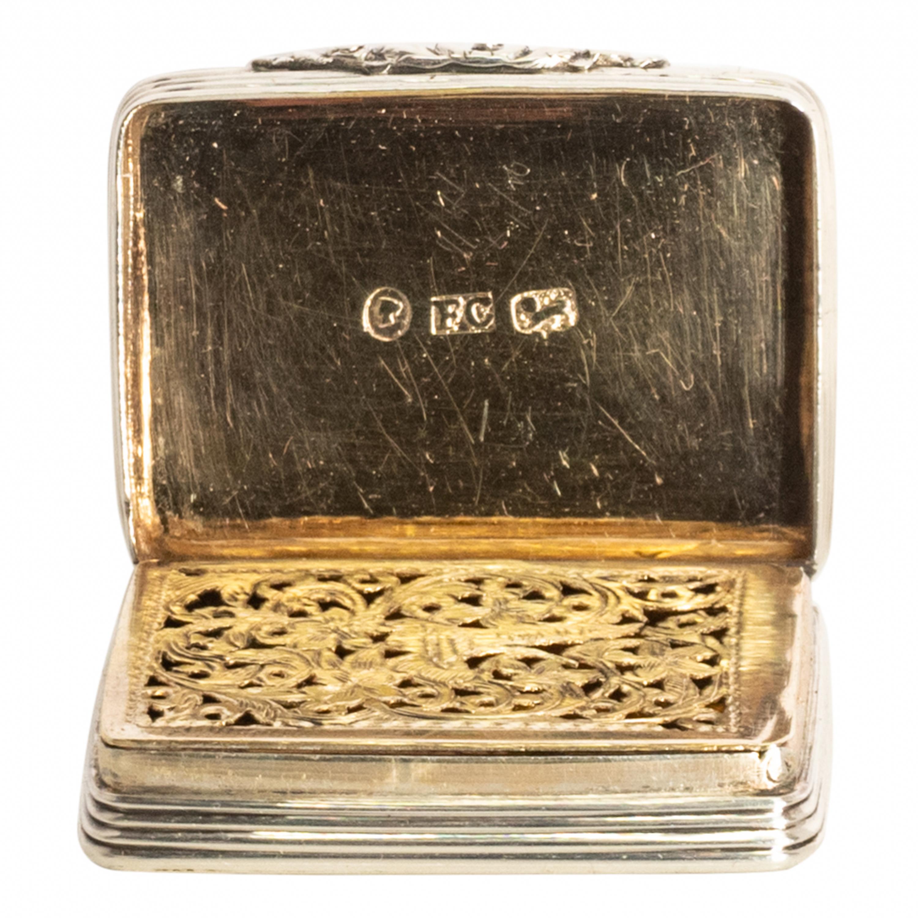 Fina vinagrera antigua de plata de ley dorada Francis Clarke Birmingham 1841 Inglés en venta