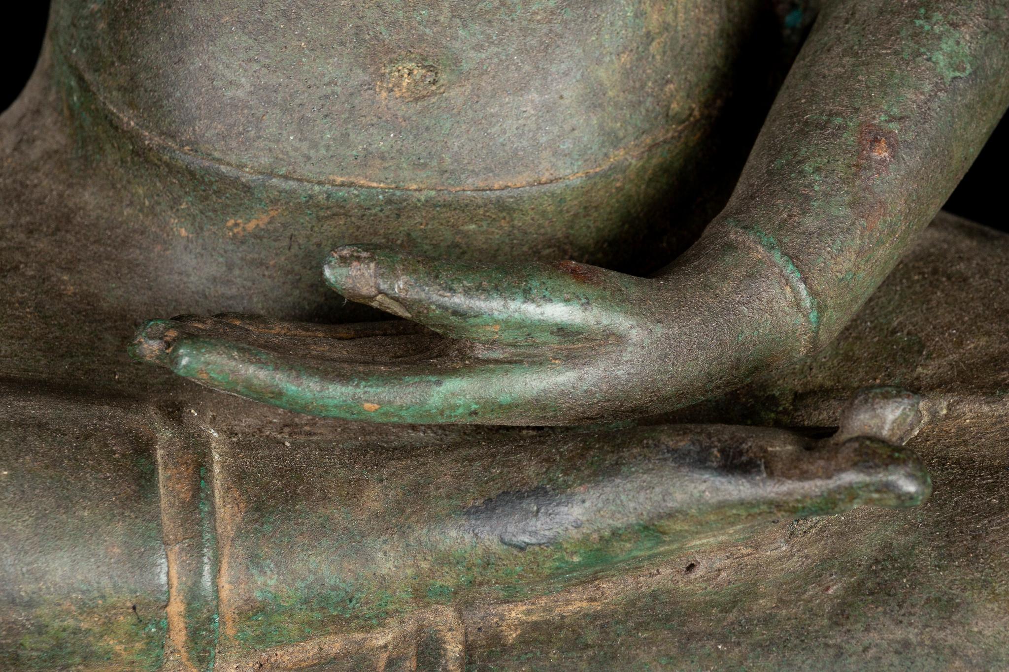 Fine Antique Teaching Buddha with Divine Halo Hand Cast Bronze, 19th Century 9