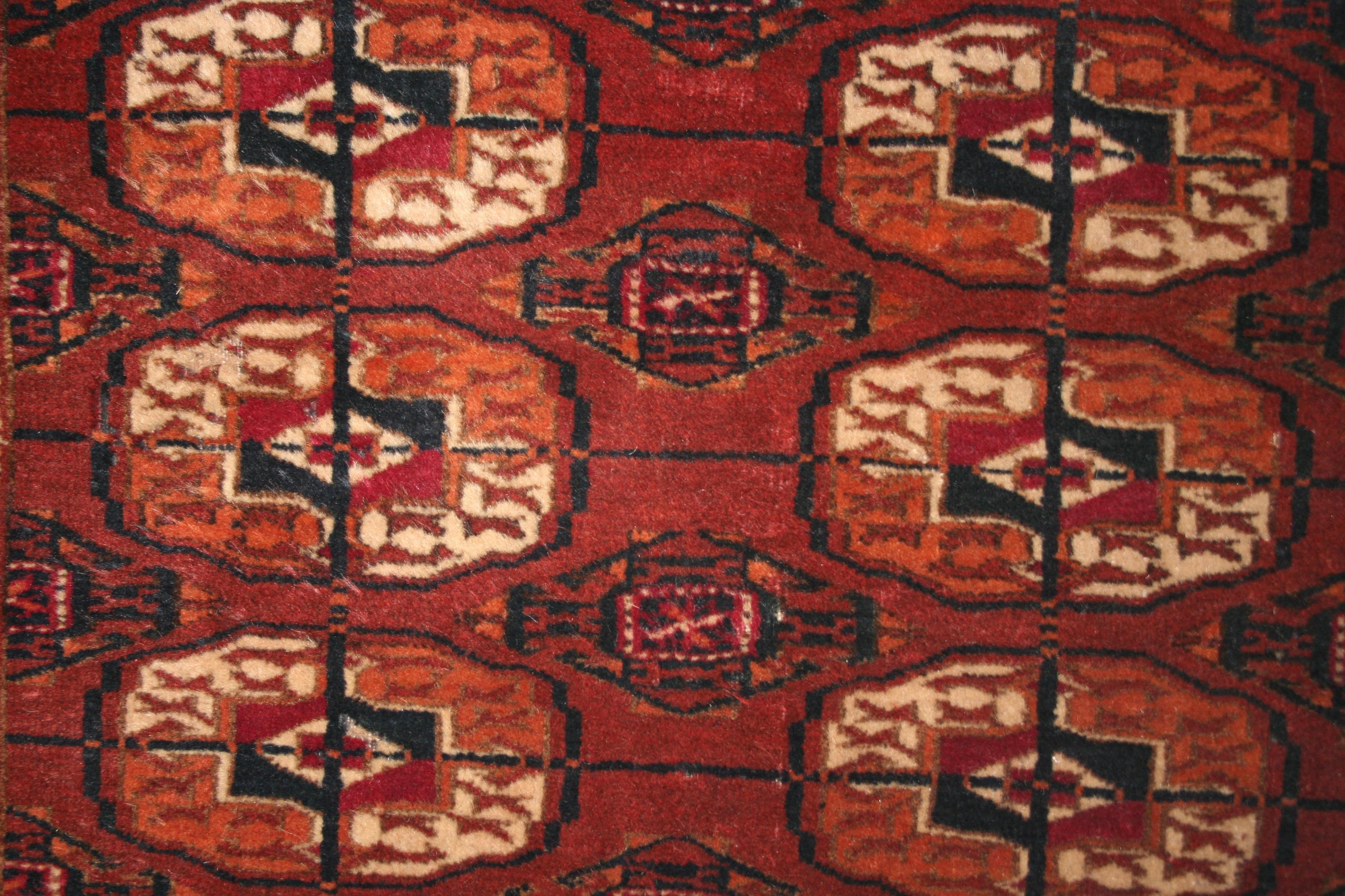 Tribal Fine Antique Tekke Turkmen Rug For Sale