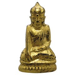 Statue ancienne thaïlandaise Southeast Asia Temple Buddha Wood Wood sculpté et doré