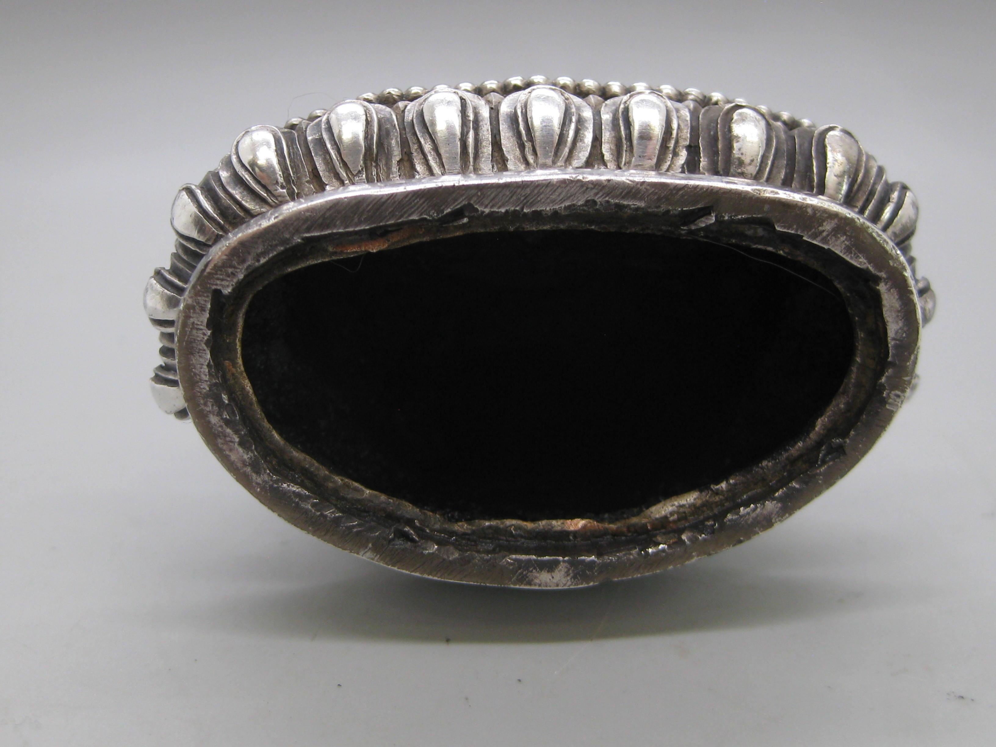 Fine Antique Tibetan Nepal .925 Sterling Silver Shakyamuni Buddha Statue 297g For Sale 10