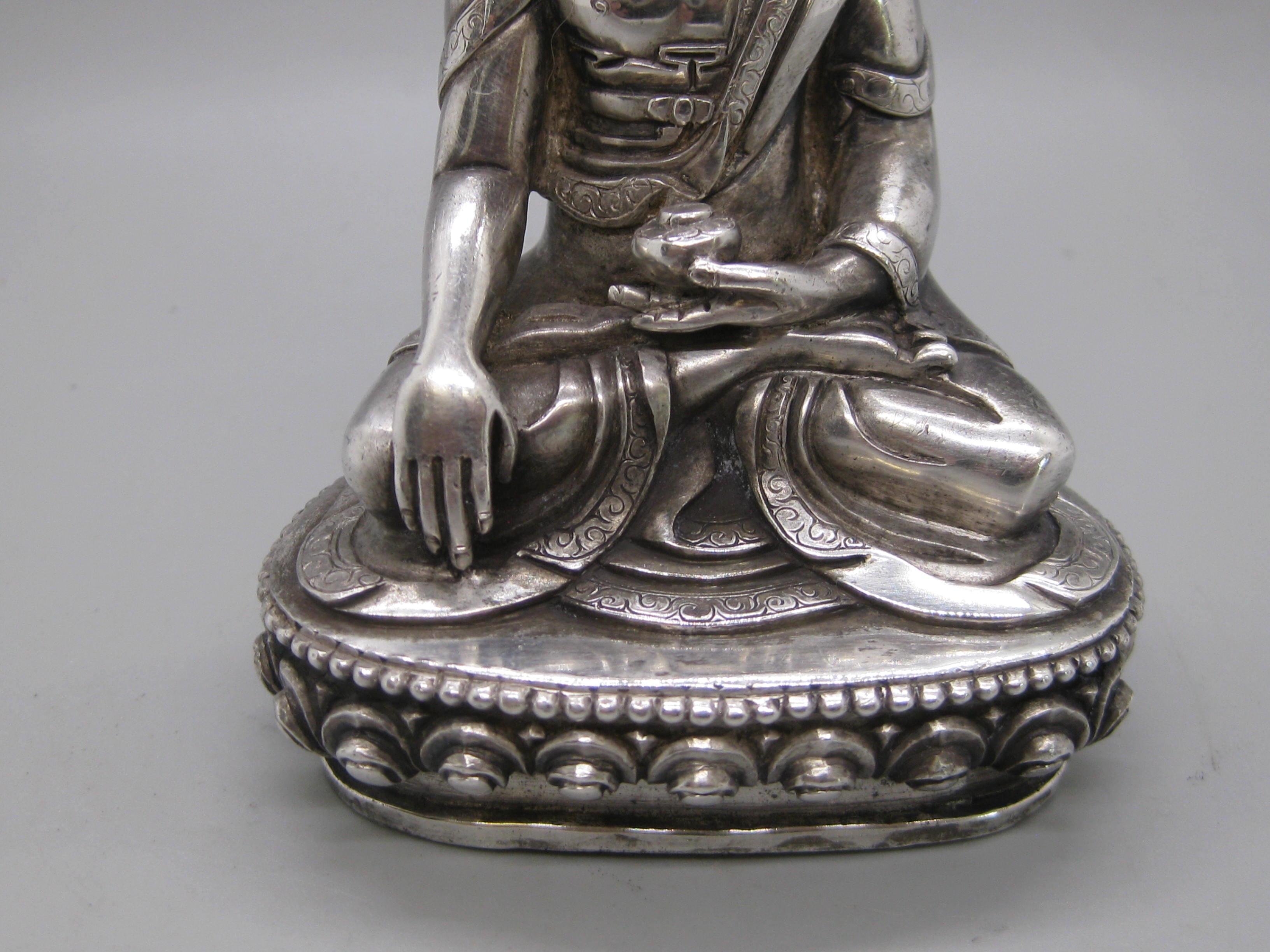 Hand-Crafted Fine Antique Tibetan Nepal .925 Sterling Silver Shakyamuni Buddha Statue 297g For Sale