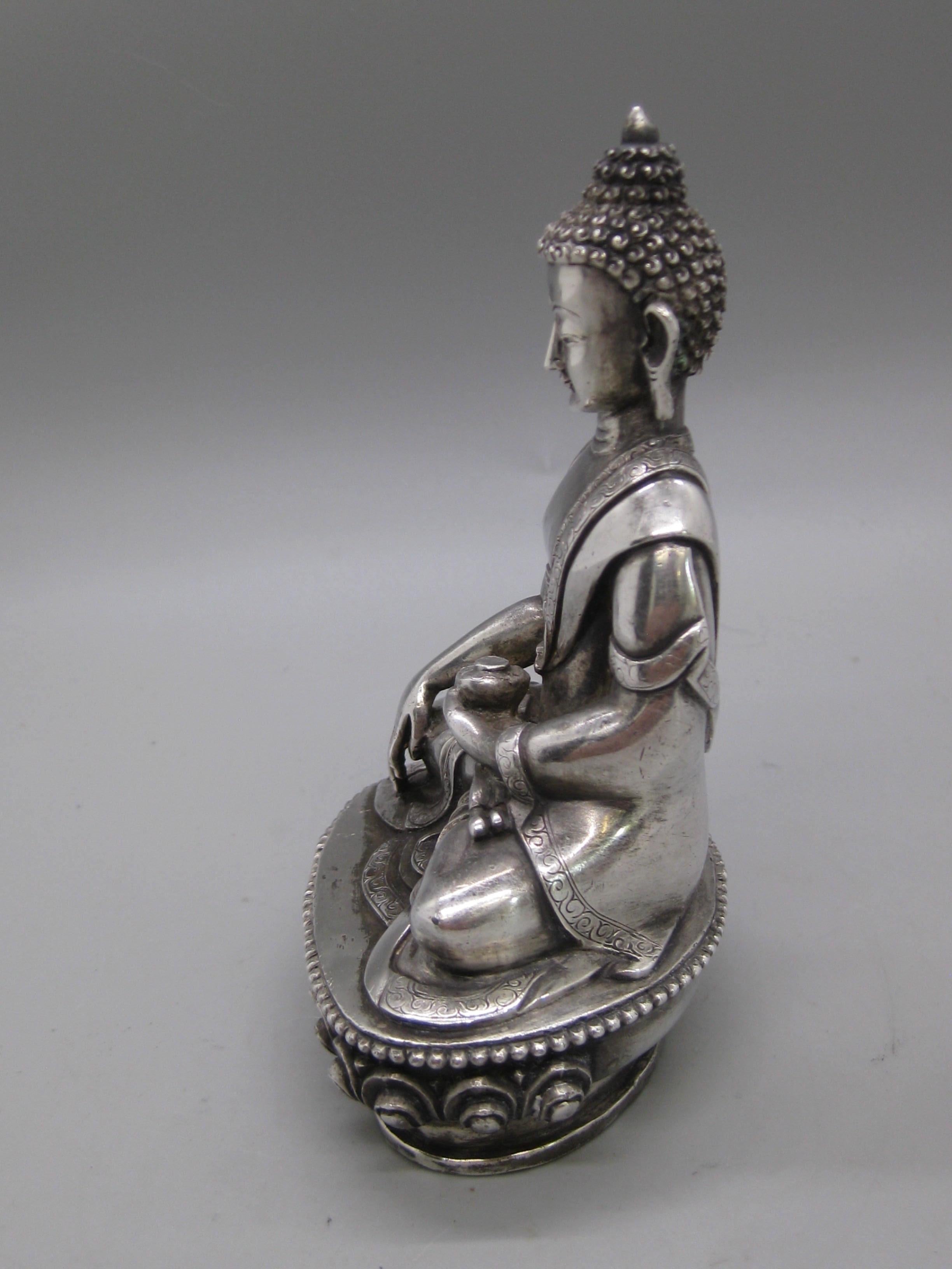 Fine Antique Tibetan Nepal .925 Sterling Silver Shakyamuni Buddha Statue 297g For Sale 3
