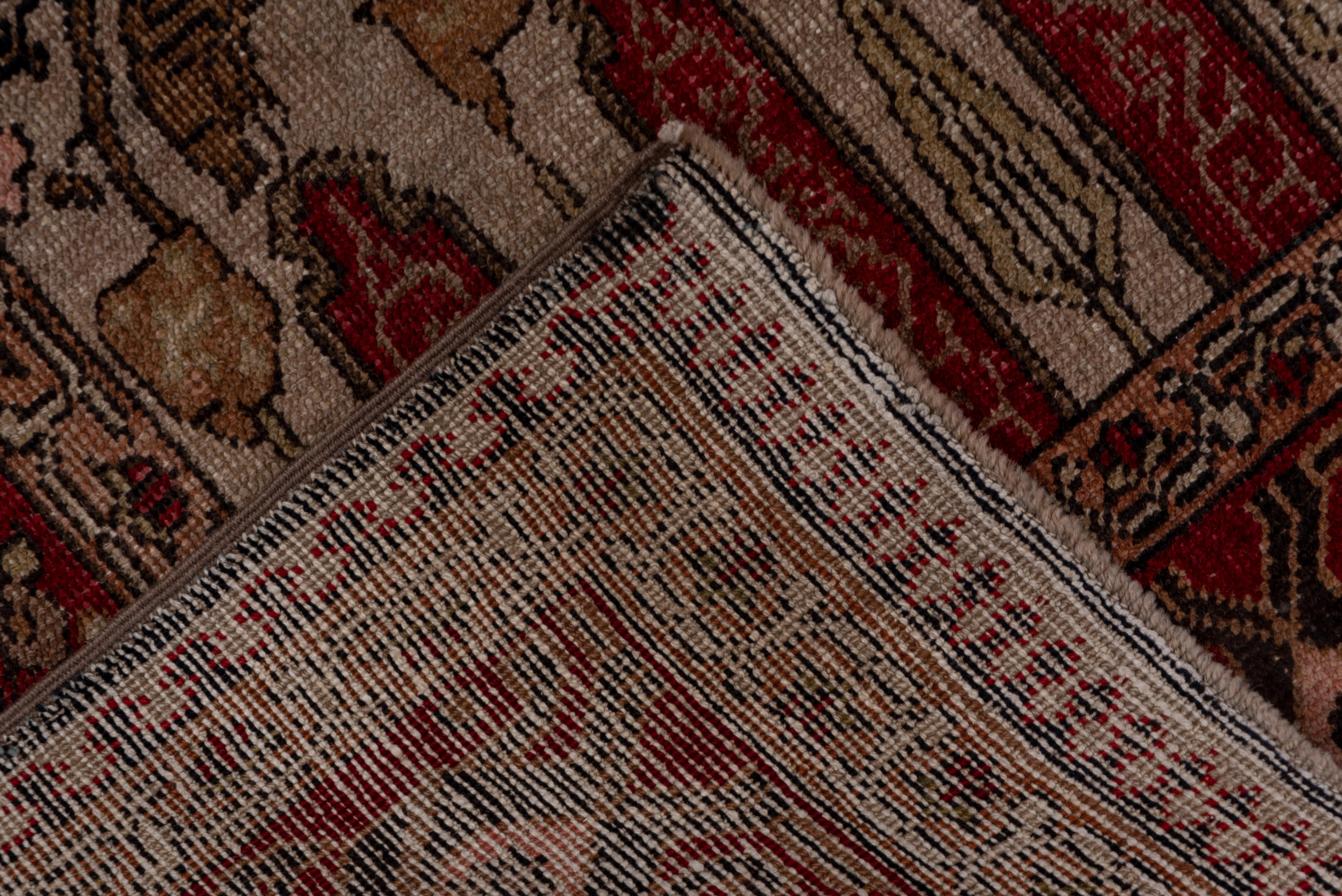 Fine Antique Turkish Oushak Gallery Carpet, Persian Kashan Style, circa 1920s 1