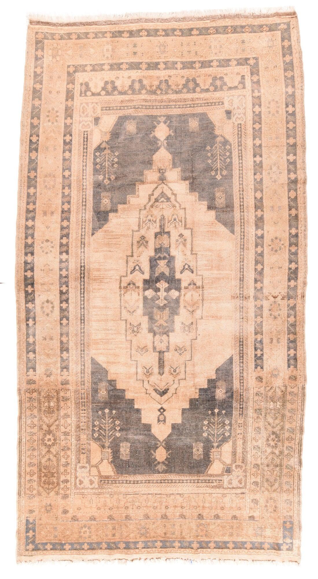 Antiker türkischer Oushak-Wollteppich 5'9'' x 10'7'' (Türkisch) im Angebot