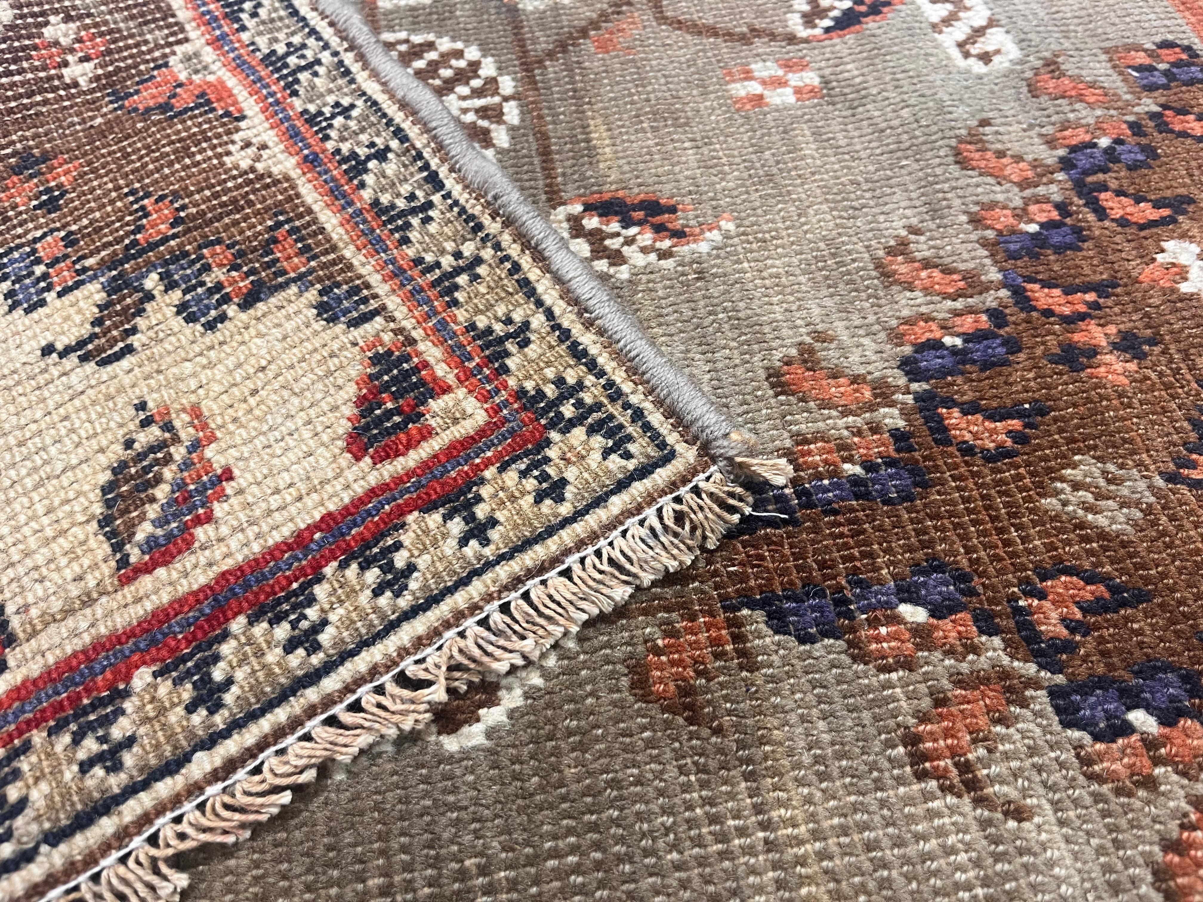 Alfombra Turca Antigua Fina de Lana Corta 2'11
