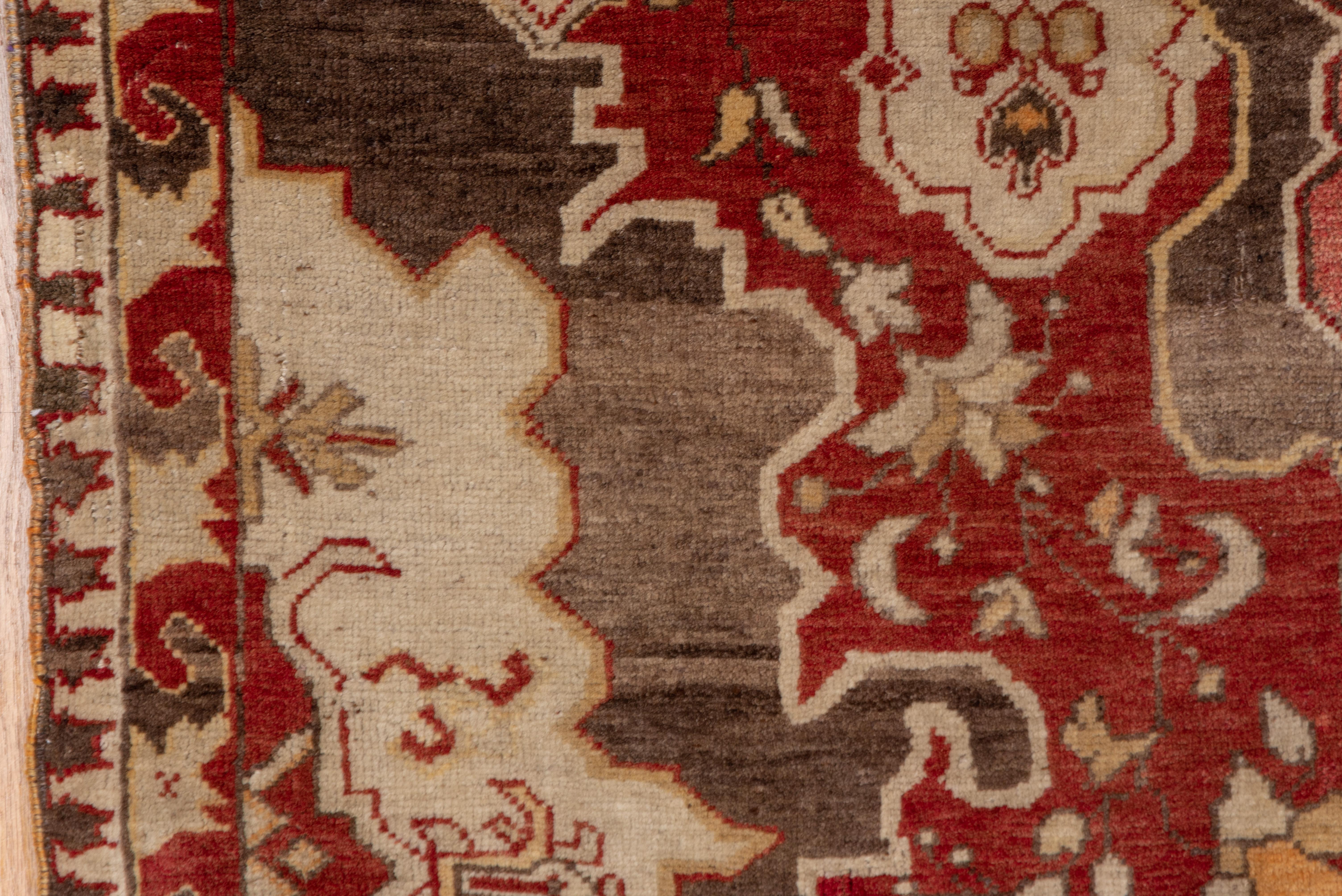 Mid-20th Century Fine Antique Turkish Sivas Rug, Red and Brown Tones, circa 1930s For Sale