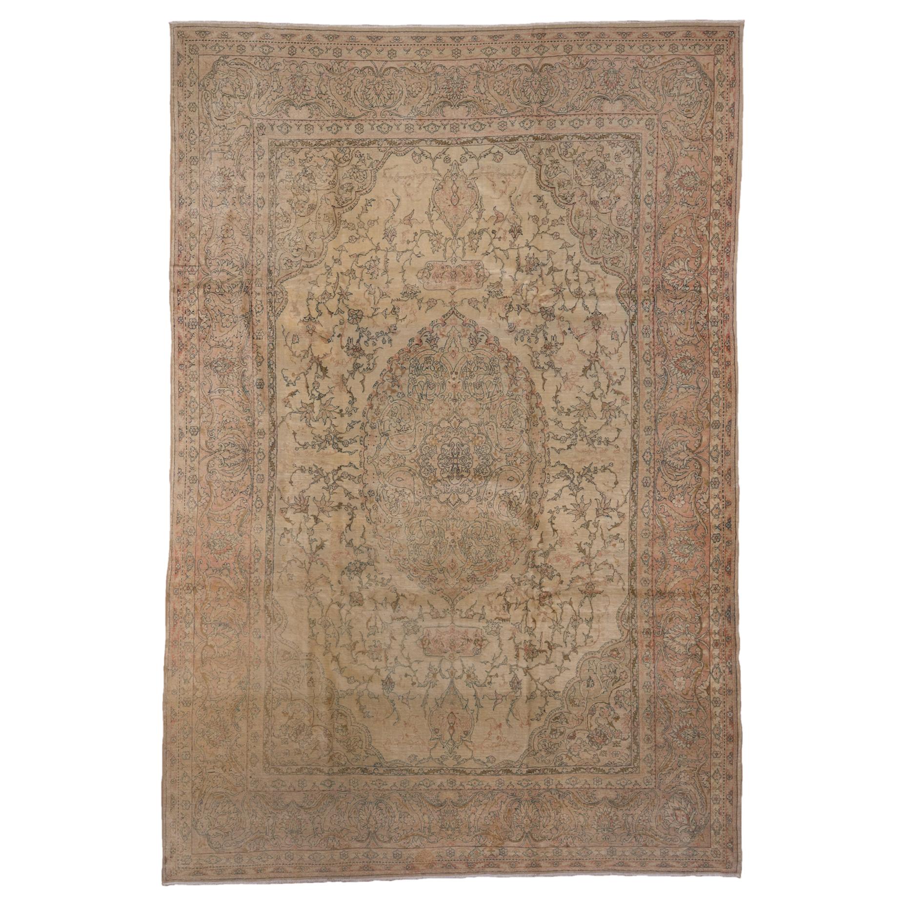 Feiner antiker türkischer Sivas-Teppich mit grünen Akzenten, ca. 1920er Jahre