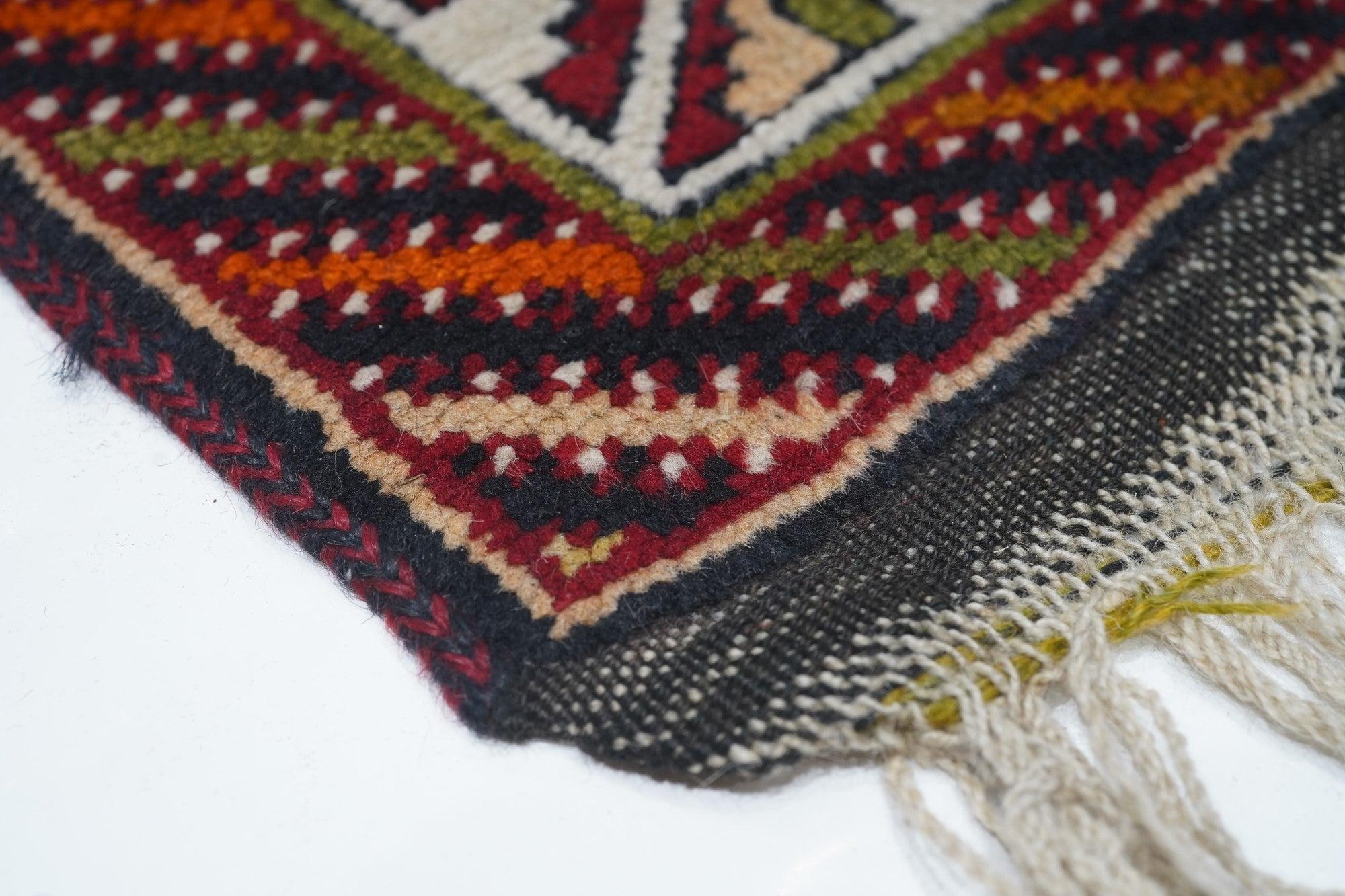 Antiguo Tribal Turco  Alfombra de lana 3'3'' x 6'3'' Anudado a mano en venta