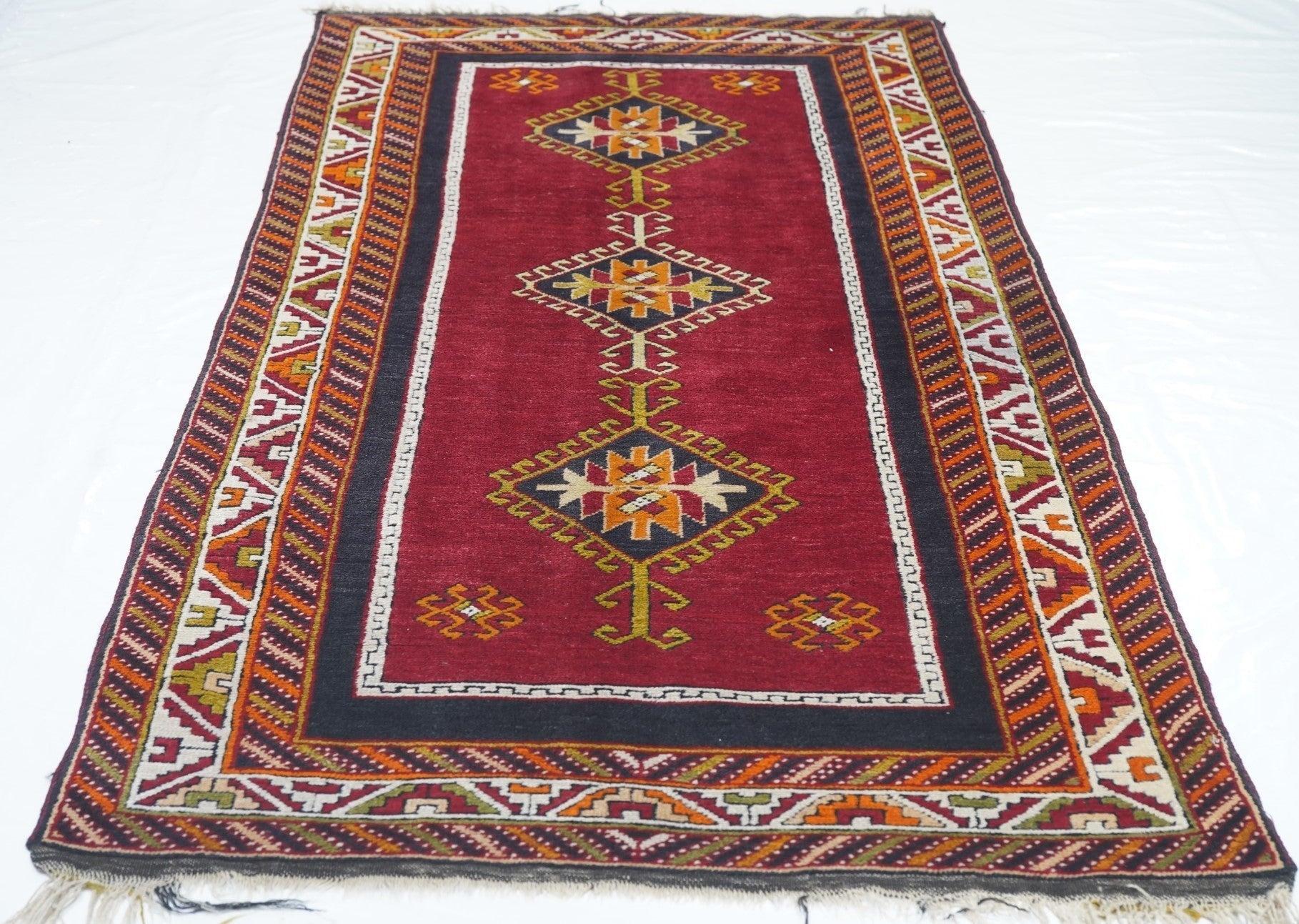 Antiguo Tribal Turco  Alfombra de lana 3'3'' x 6'3'' en venta 1