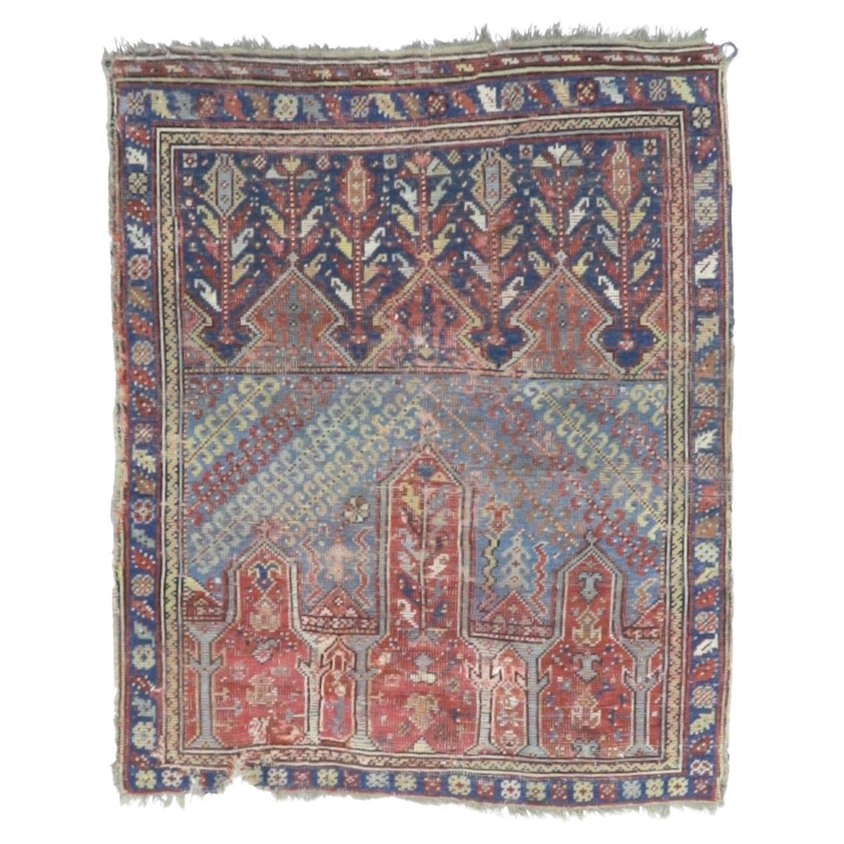 Tapis ancien en laine turque 3'10" x 4'9" (en anglais)