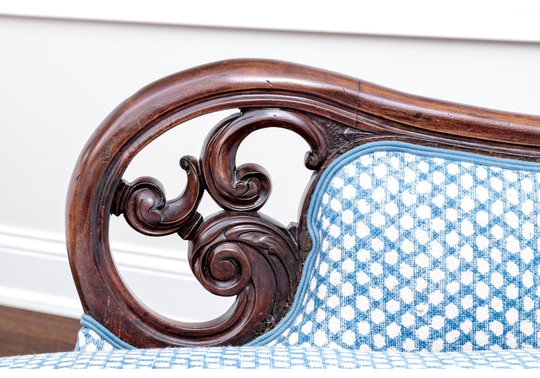 Fine Antique Upholstered Mahogany Reclamier For Sale 3