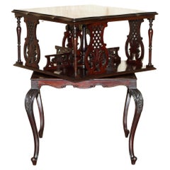 Table de bibliothèque ancienne et raffinée en bois de feuillus tournant du mouvement esthétique victorien