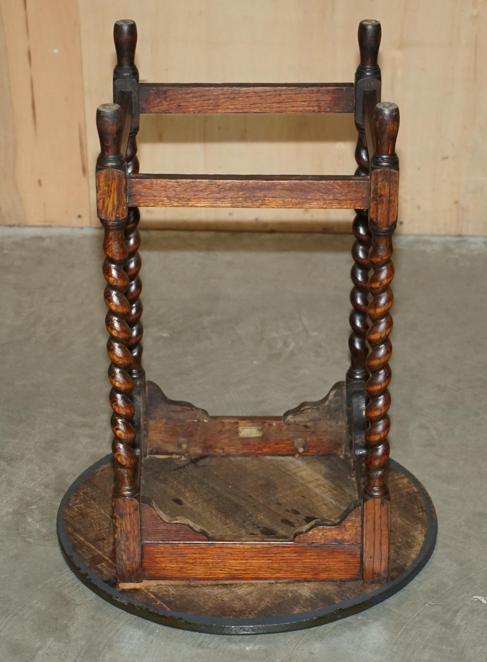 FINE ANTIQUE ViCTORIAN BARLEY TWIST OCCASIONAL TABLE WITH DECOUPAGE DECORATION For Sale 9