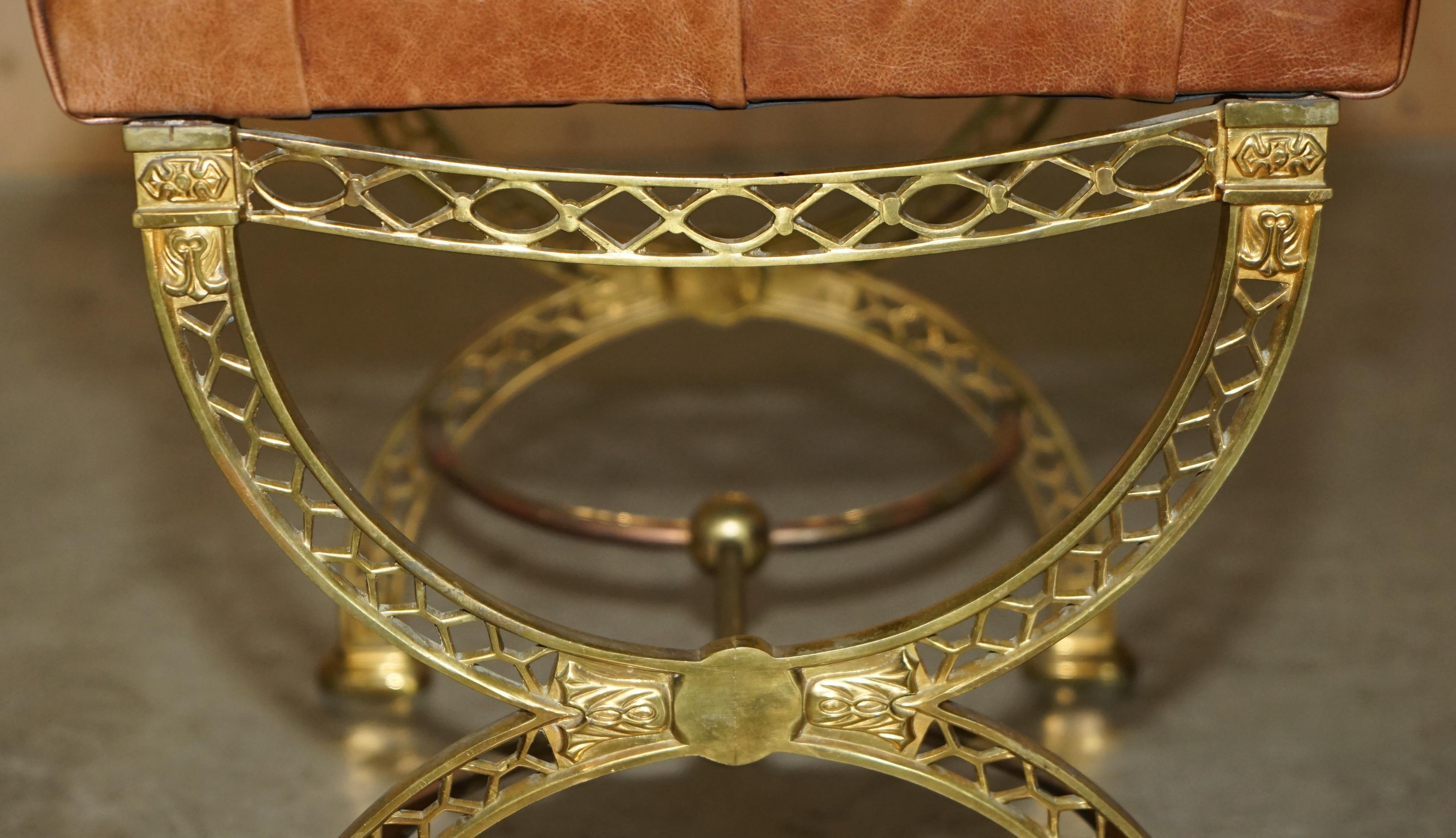 FINE ANTIQUE ViCTORIAN BRASS SHOW FRAME CHESTERFIELD BROWN LEATHER FOOTSTOOL im Angebot 1
