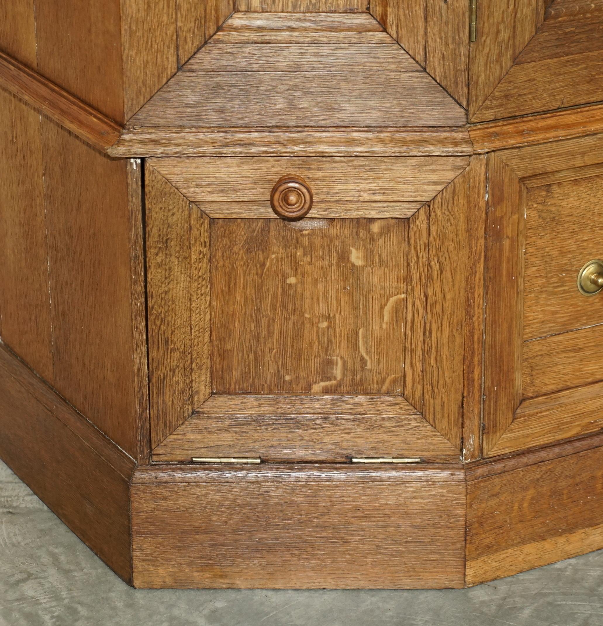 Fine Antique Victorian circa 1880 Pine Housekeepers Cupboard Drawers Linen Pots For Sale 2