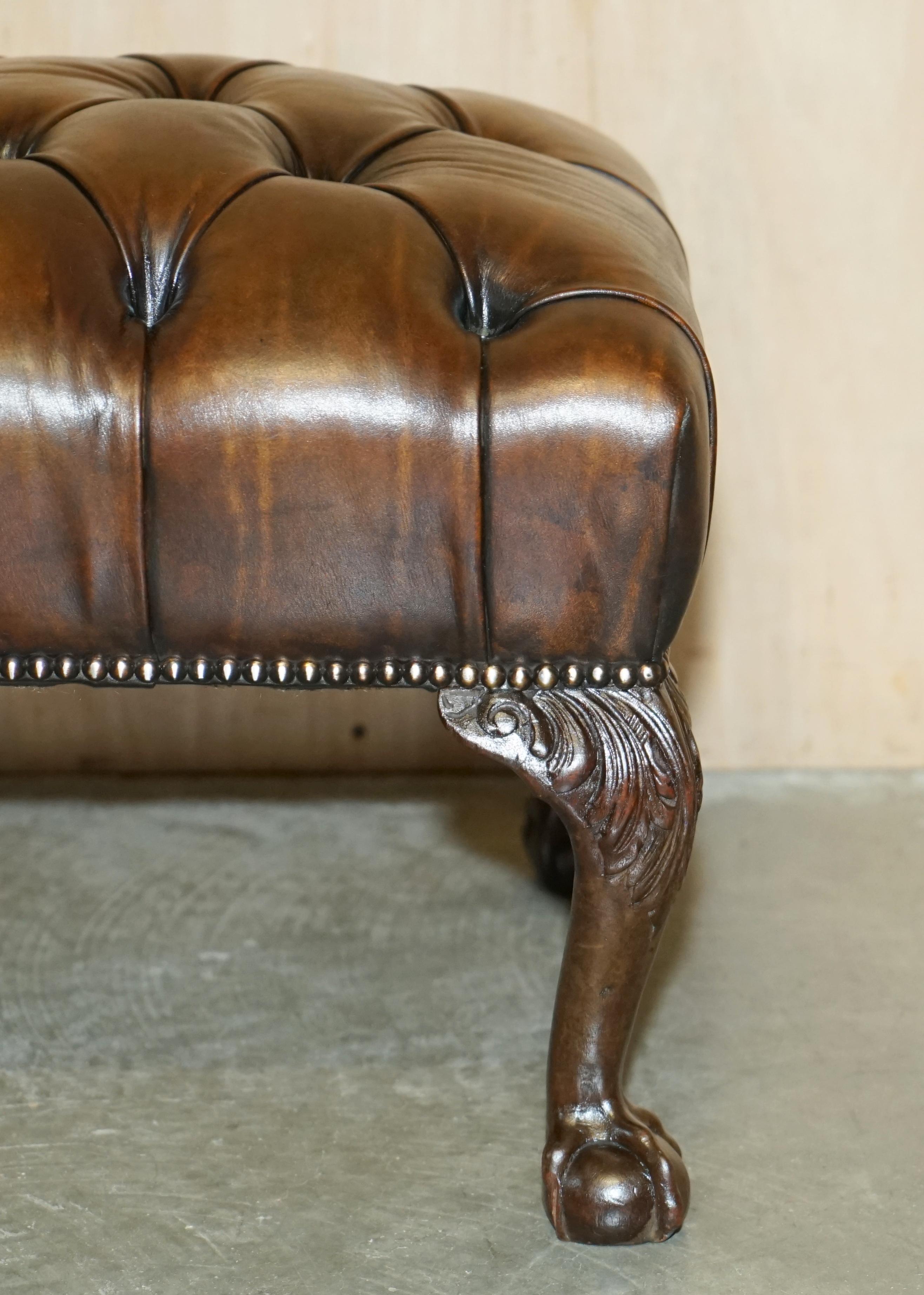 FINE ANTIQUE ViCTORIAN CLAW & BALL BROWN LEATHER RESTORED CHESTERFIELD FOOTSTOOL For Sale 3