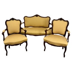 Fine antique Victorian French carved walnut three piece suite
