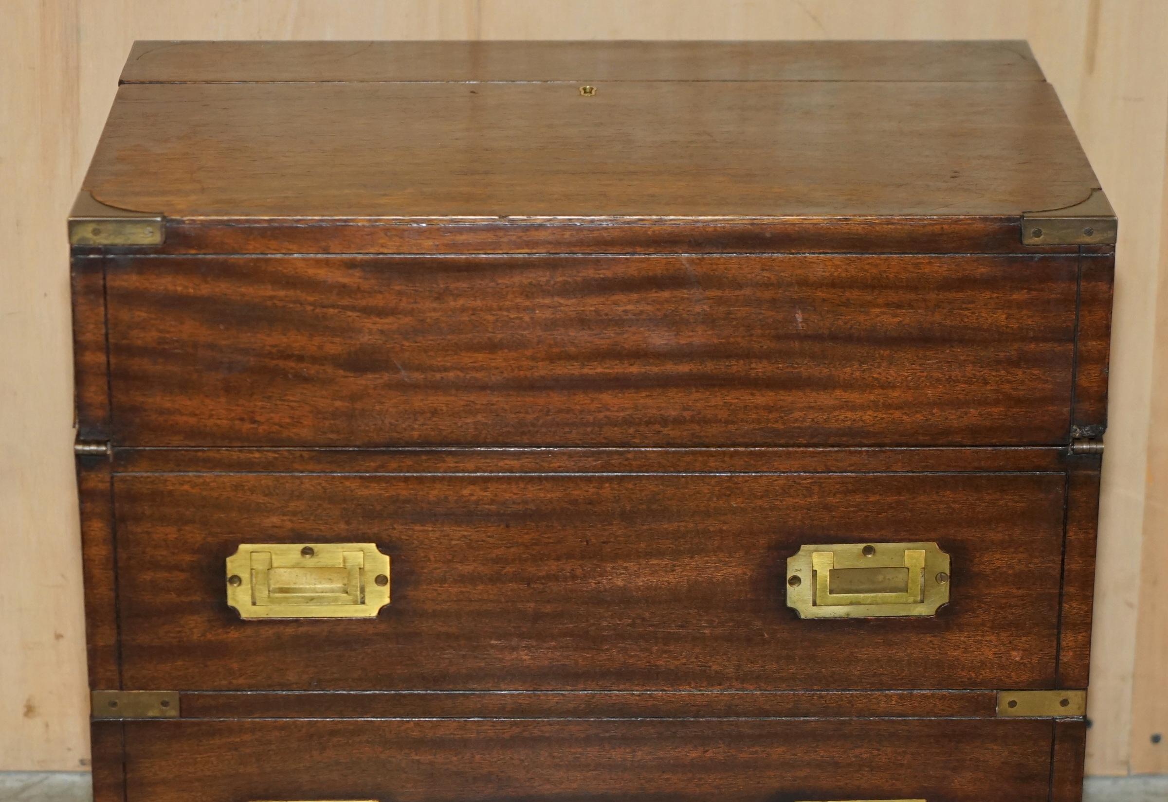 FiNE ANTIQUE VICTORIENNE EN BOIS DURS MILITAIRE CAMPAIGNANT BOITE A BOISSONS CACHÉE A L'INTERIEUR Bon état - En vente à West Sussex, Pulborough