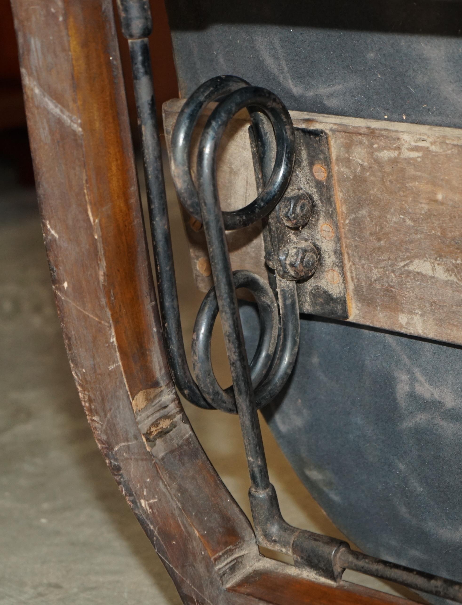 FINE ANTIQUE VICTORIAN HARRINGTON's CRADLE ROCKING CHESTERFIELD LEATHER ARMCHAIR For Sale 12