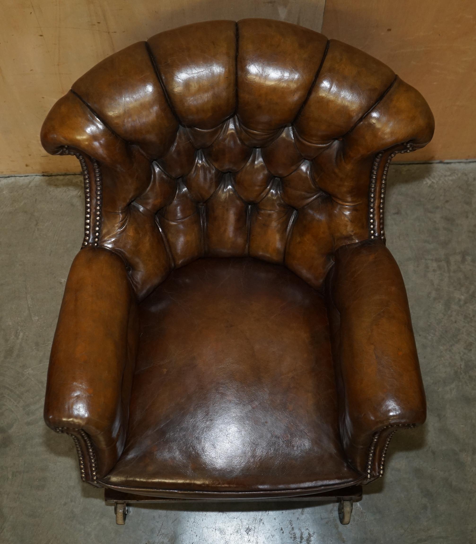 FINE ANTIQUE VICTORIAN HARRINGTON's CRADLE ROCKING CHESTERFIELD LEATHER ARMCHAIR In Fair Condition For Sale In West Sussex, Pulborough