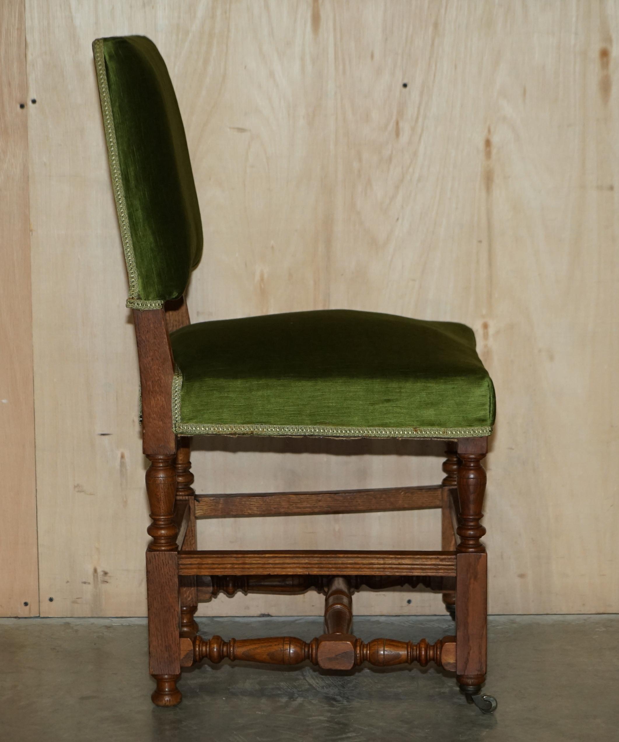 Belle chaise de bureau victorienne originale estampillée Edward & Roberts verte en vente 11