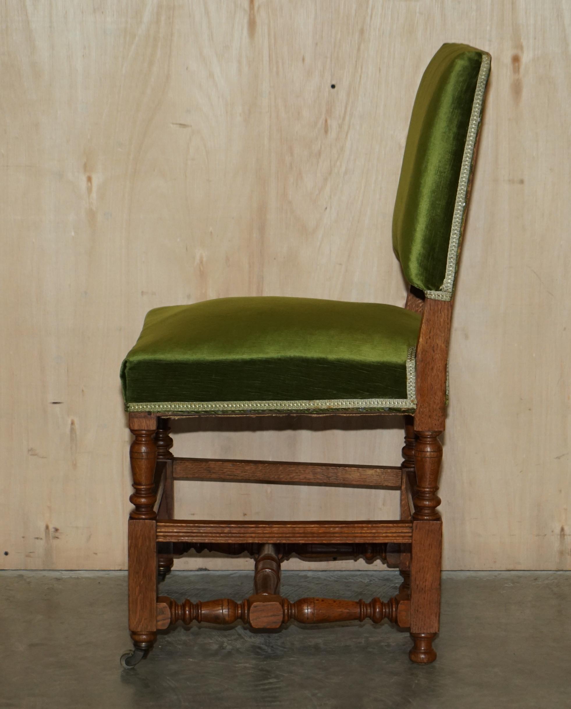Belle chaise de bureau victorienne originale estampillée Edward & Roberts verte en vente 13