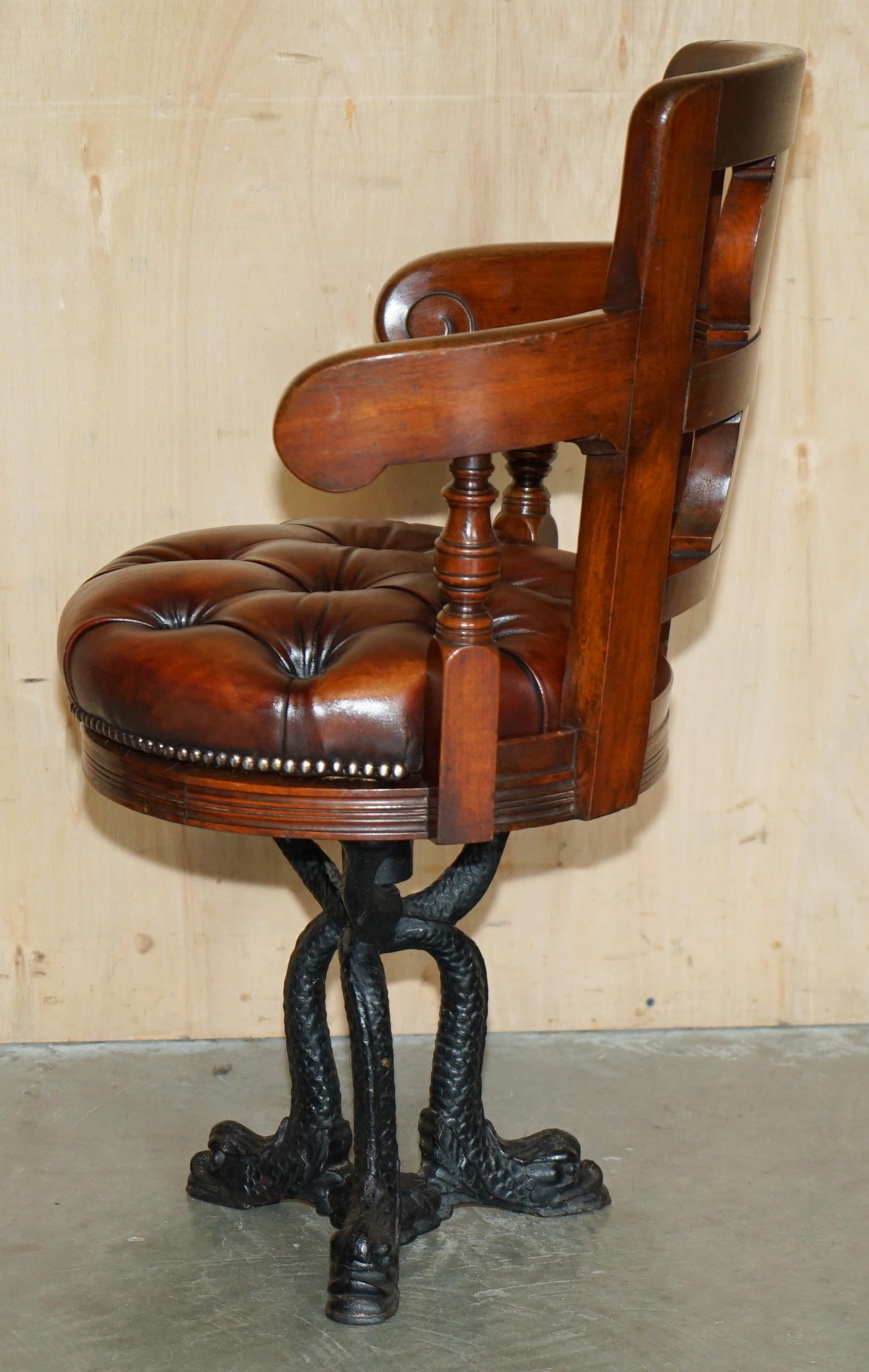 FINE ANTIQUE VICTORIAN RESTORED BROWN LEATHER CHESTERFIELD TUFTED CAPTAINS CHAiR im Angebot 9