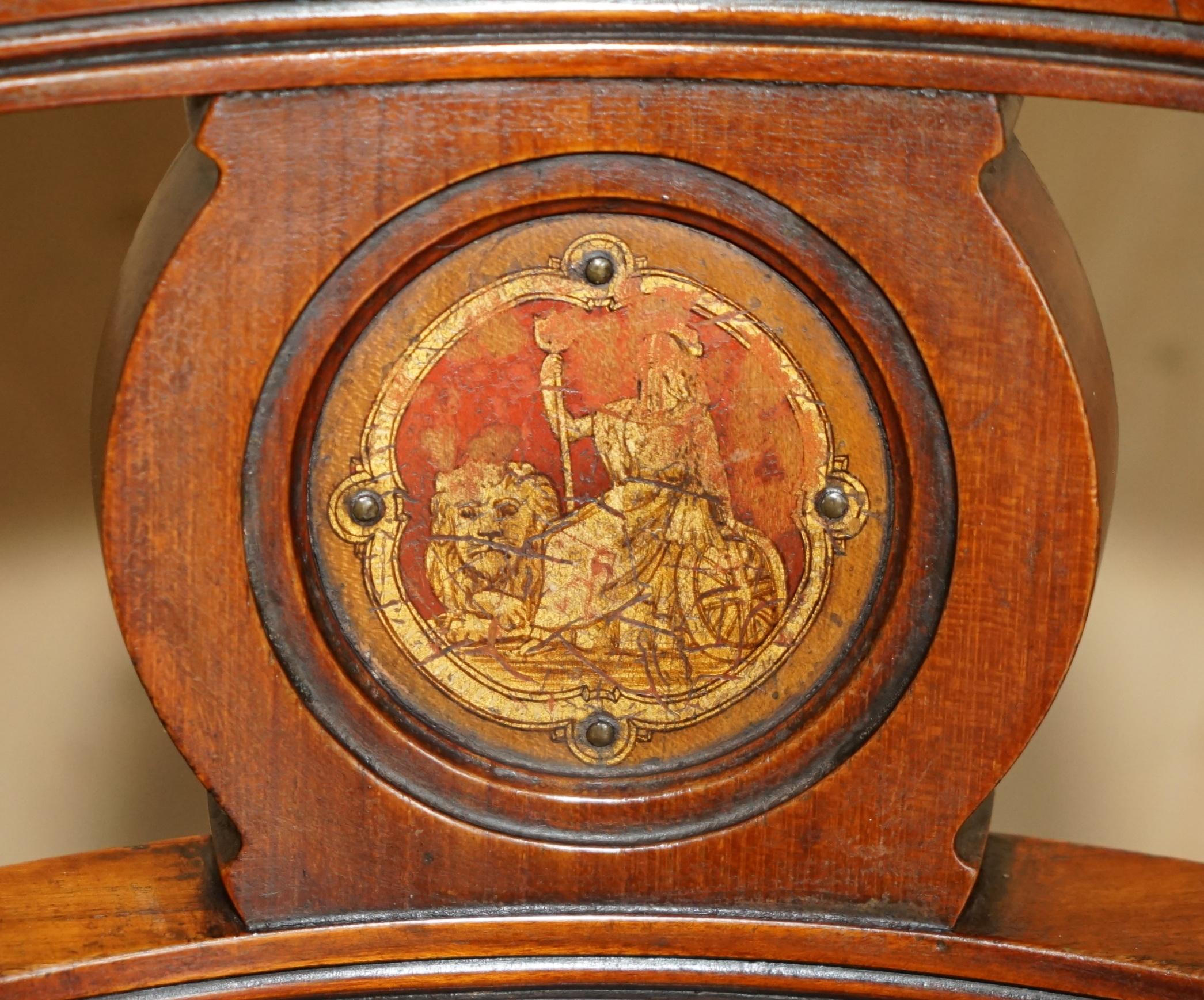 FINE ANTIQUE VICTORIAN RESTORED BROWN LEATHER CHESTERFIELD TUFTED CAPTAINS CHAiR (Mittleres 19. Jahrhundert) im Angebot